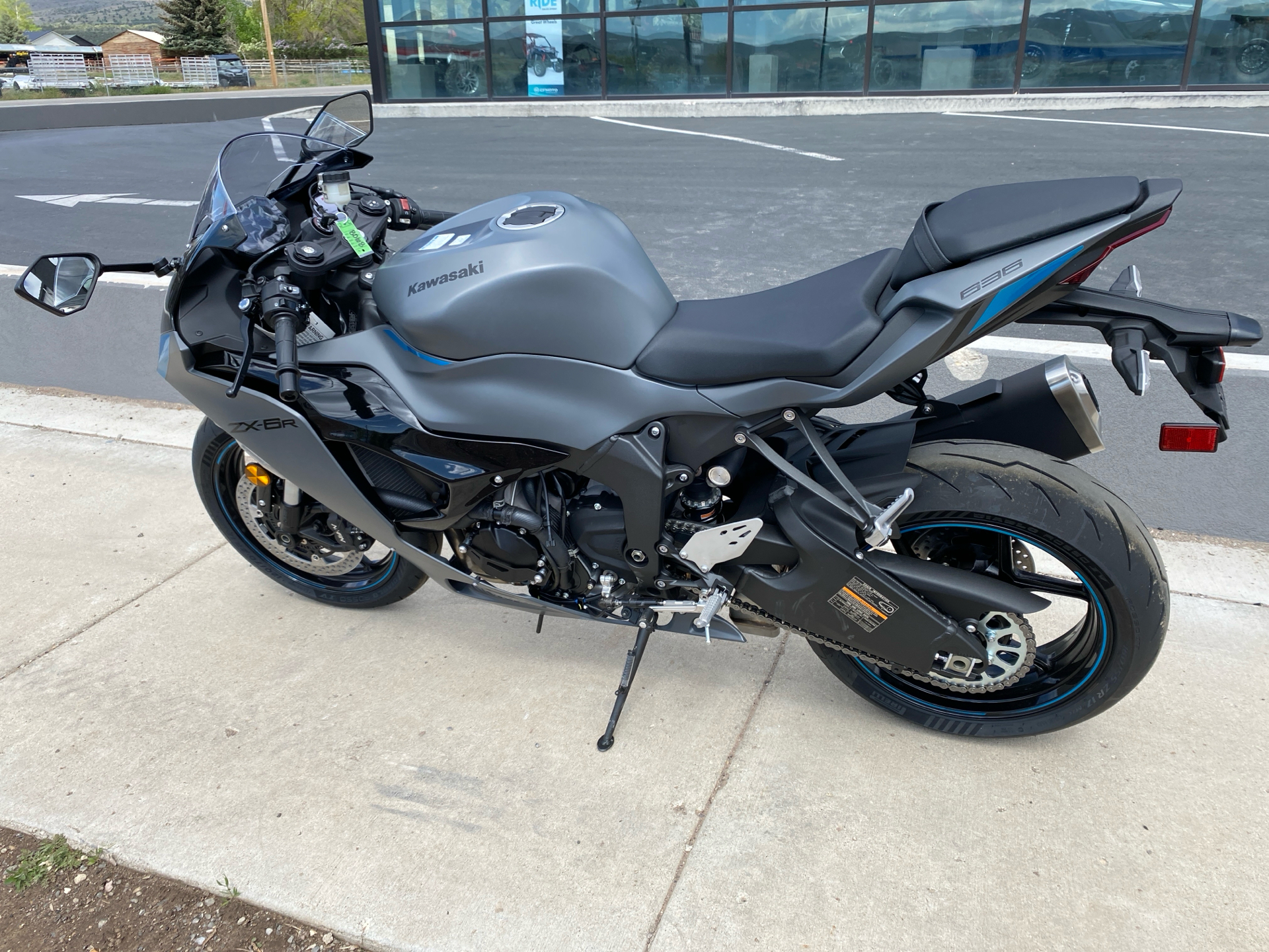 2025 Kawasaki Ninja ZX-6R ABS in Fairview, Utah - Photo 2
