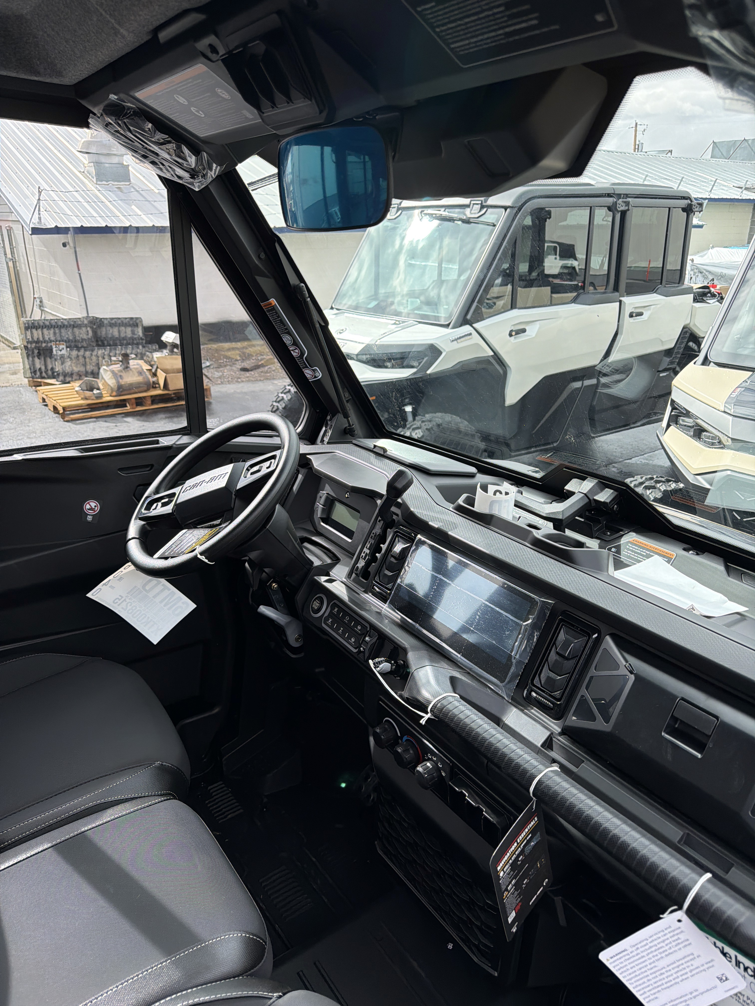 2026 Can-Am Defender MAX Limited HD11 in Fairview, Utah - Photo 3