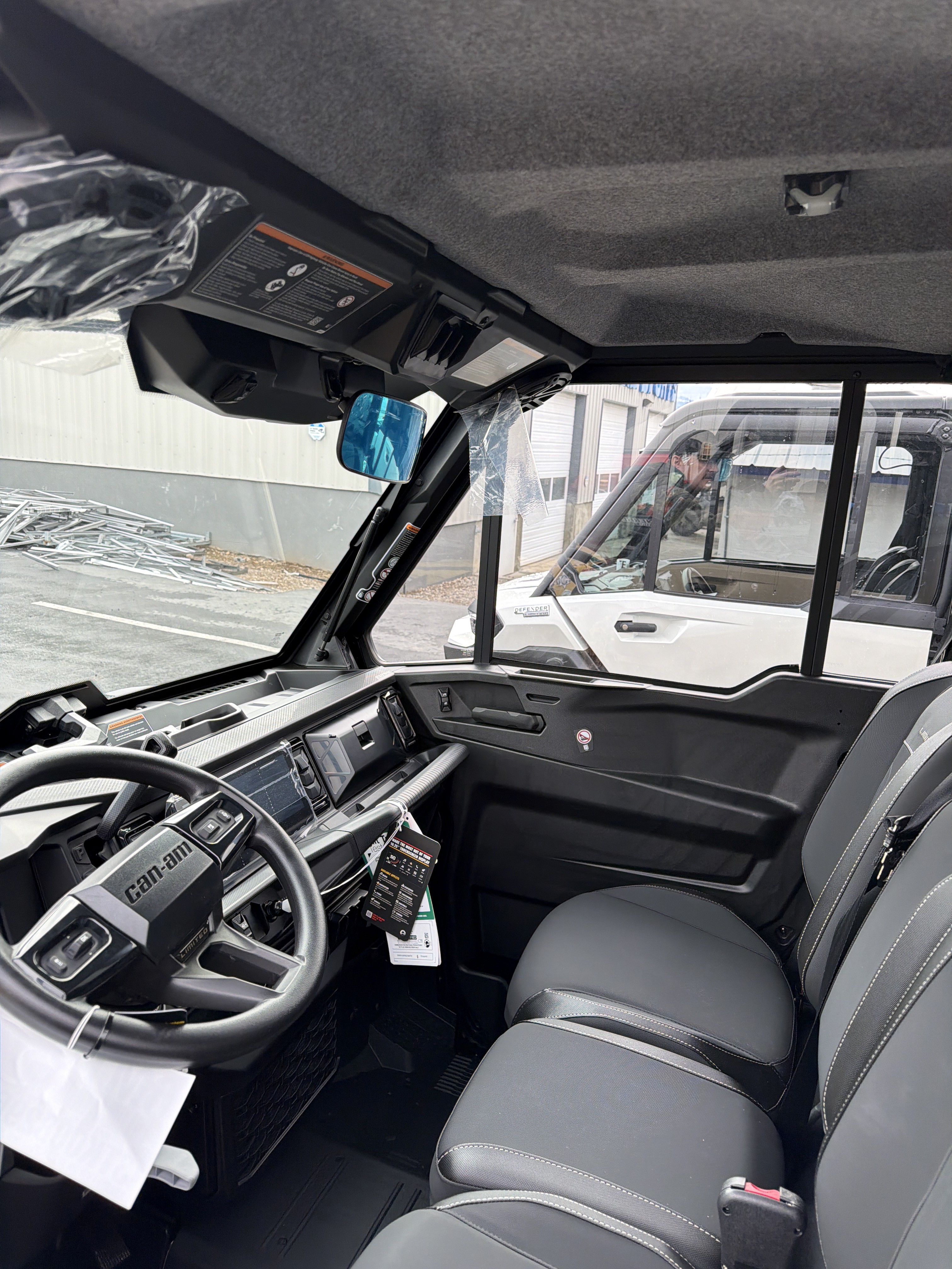 2026 Can-Am Defender MAX Limited HD11 in Fairview, Utah - Photo 3