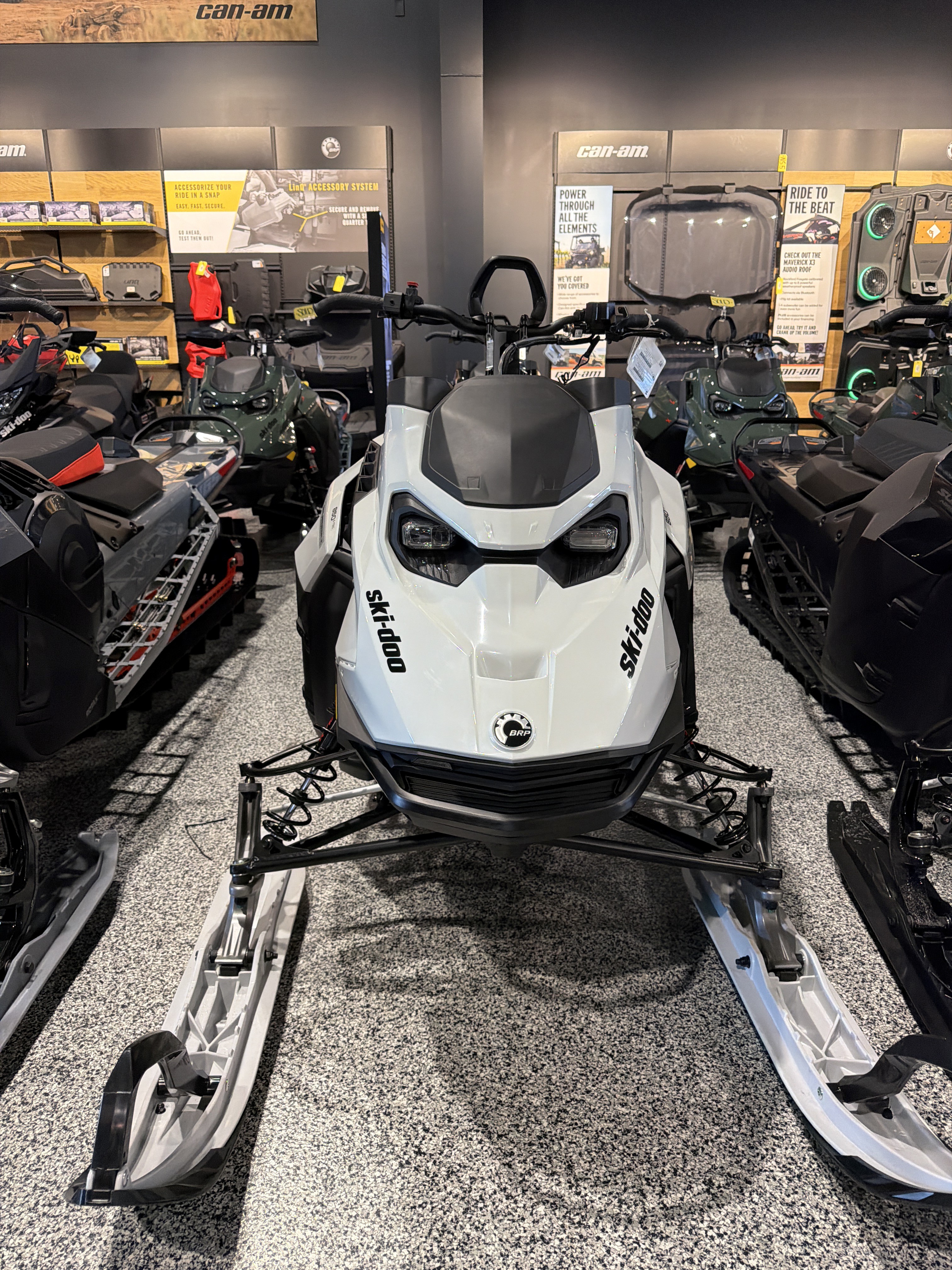 2025 Ski-Doo Summit Adrenaline 154 850 E-TEC SHOT PowderMax Light 2.5 w/ FlexEdge in Fairview, Utah - Photo 2
