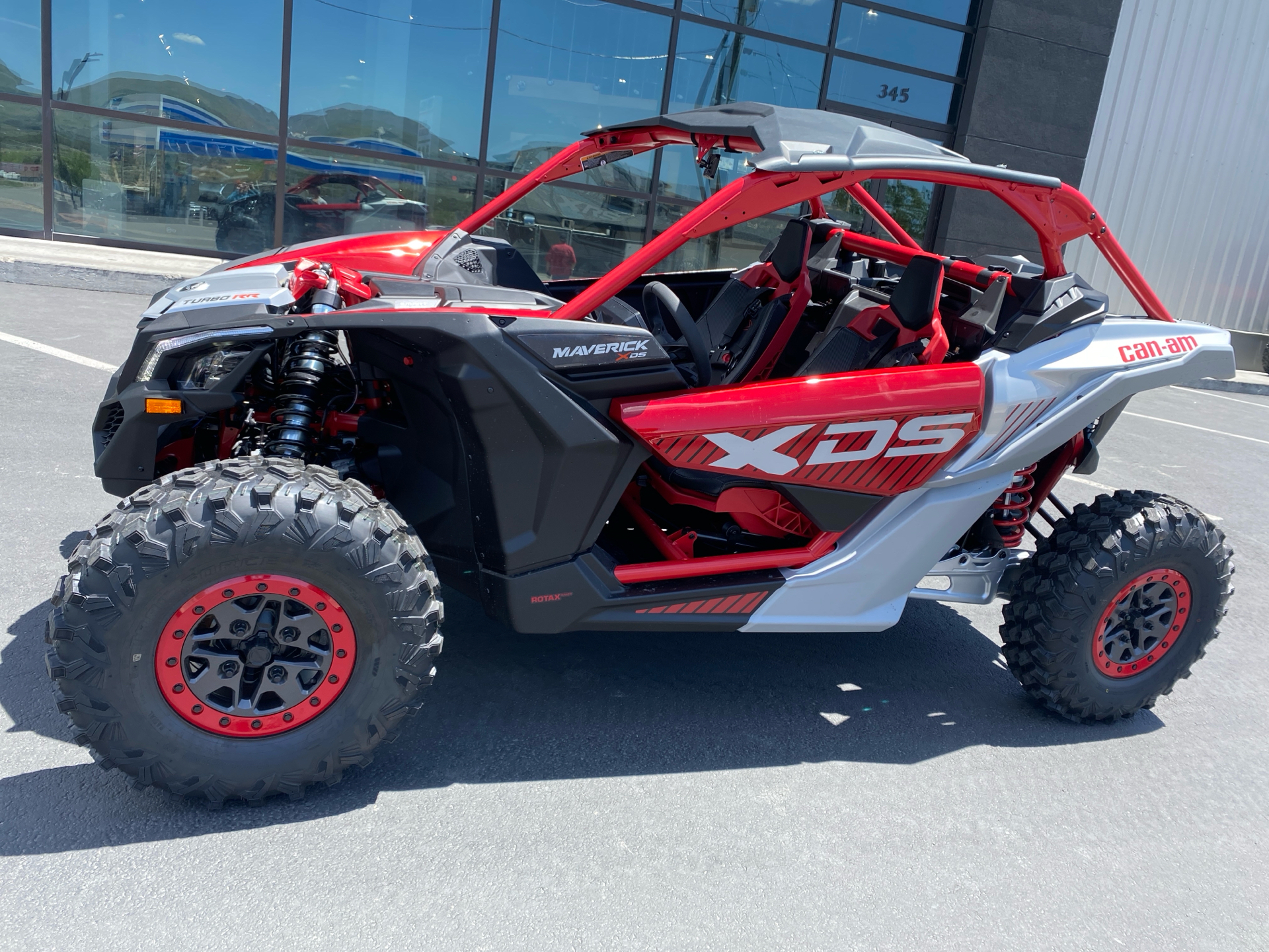 2025 Can-Am Maverick X3 X DS Turbo RR with Smart-Shox in Fairview, Utah - Photo 2