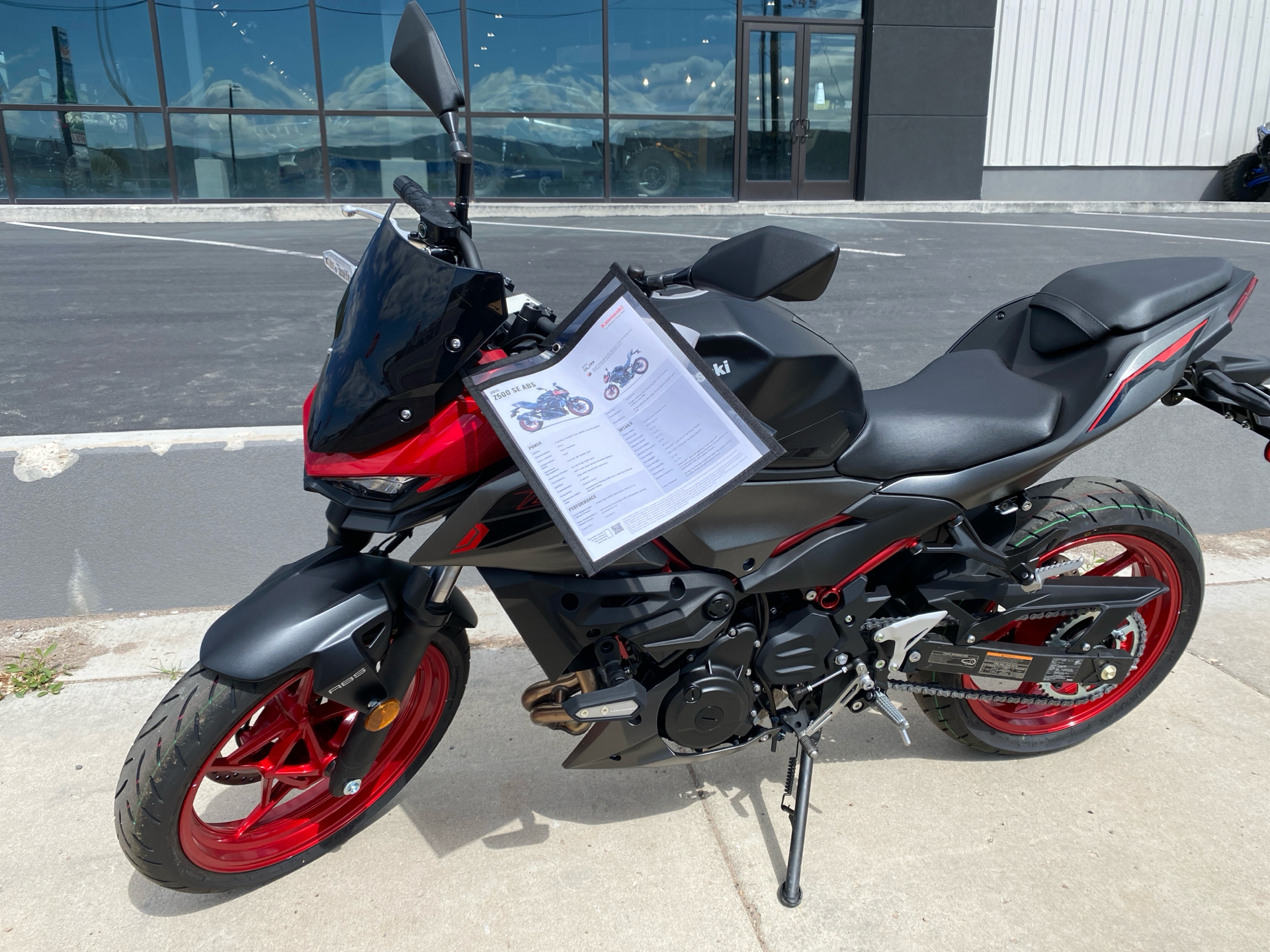 2025 Kawasaki Z500 SE ABS in Fairview, Utah - Photo 2