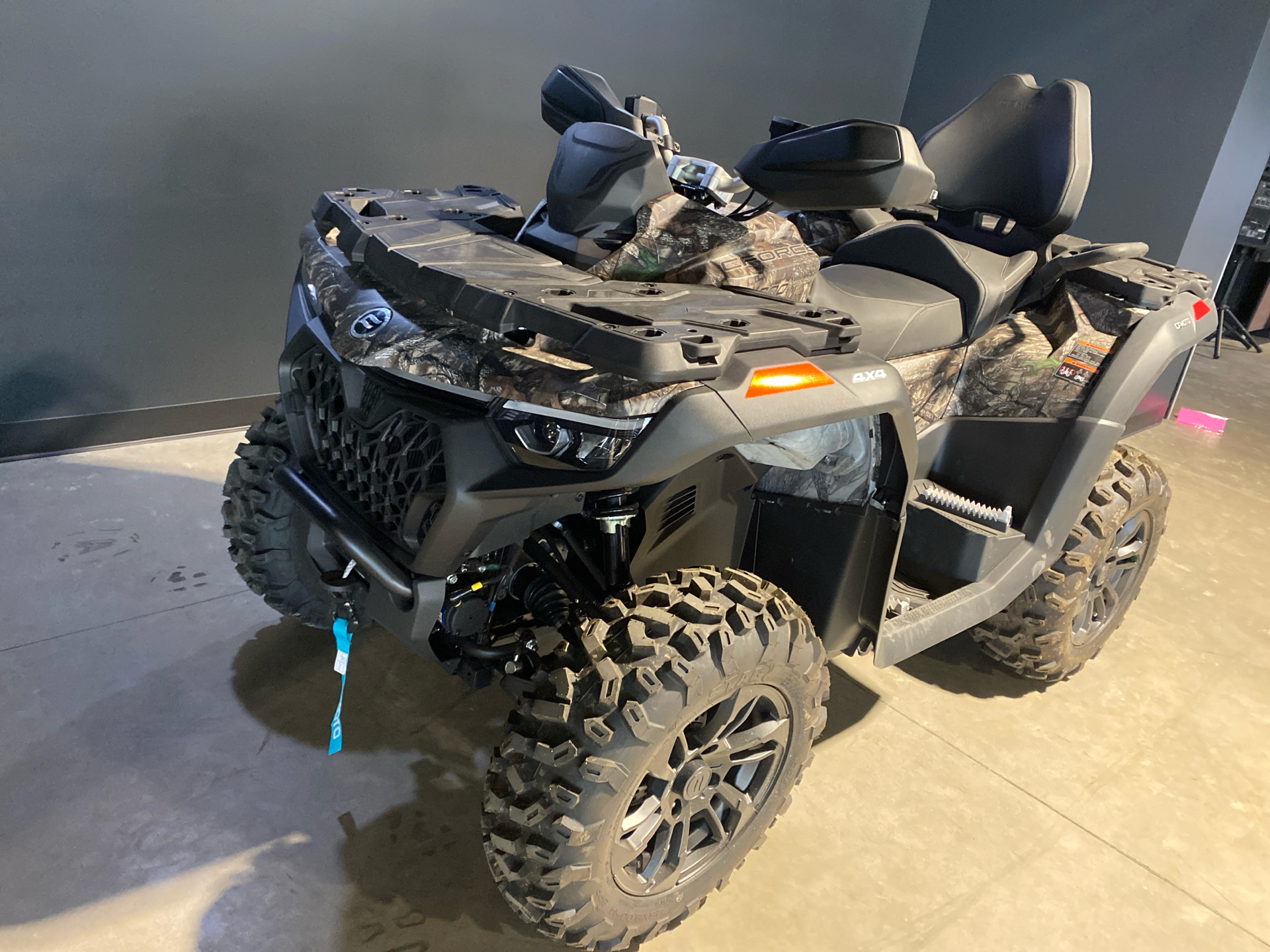 2025 CFMOTO CForce 800 Touring in Fairview, Utah - Photo 2