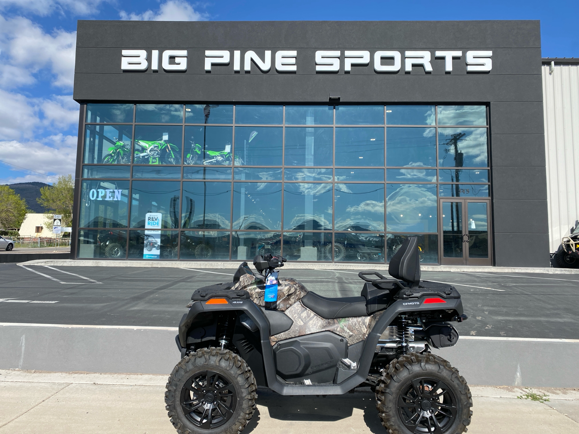 2025 CFMOTO CForce 800 Touring in Fairview, Utah - Photo 1