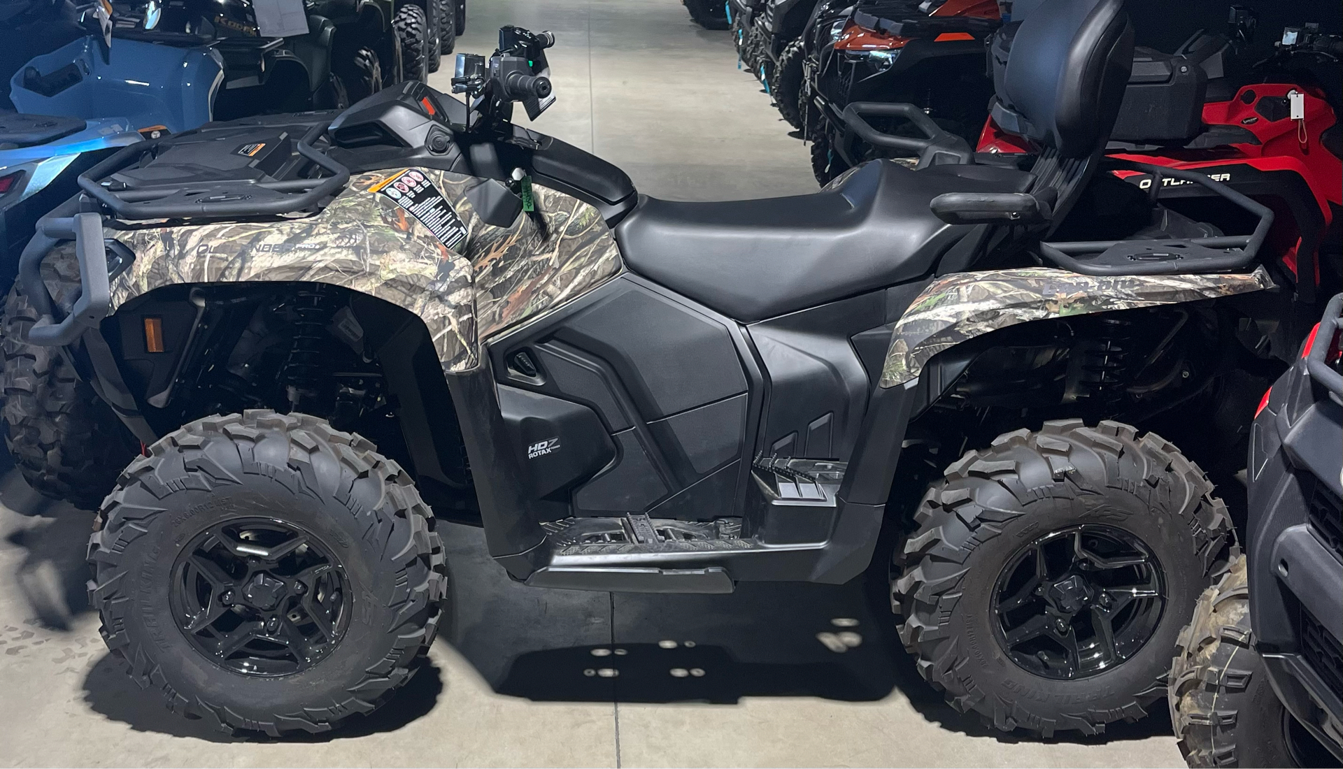 2025 Can-Am Outlander MAX PRO Hunting Edition in Fairview, Utah - Photo 2