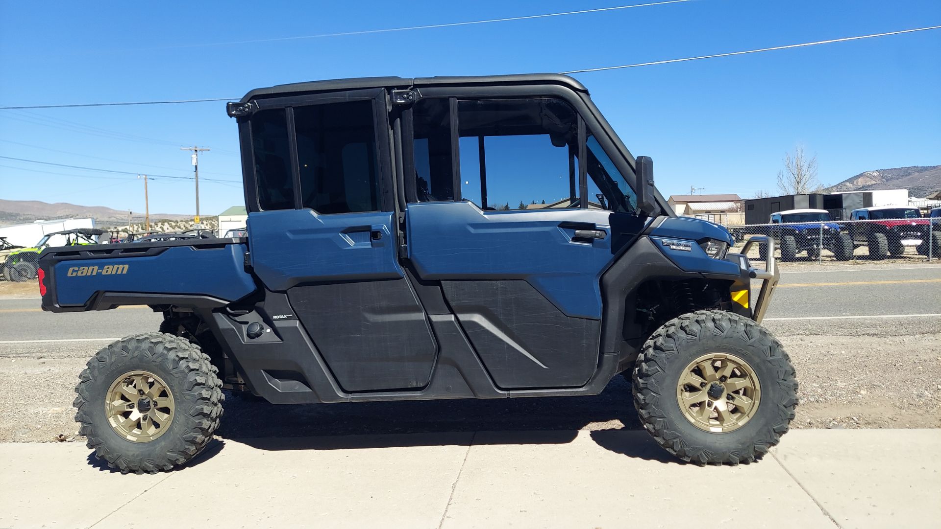 2025 Can-Am Defender MAX Limited in Fairview, Utah - Photo 12