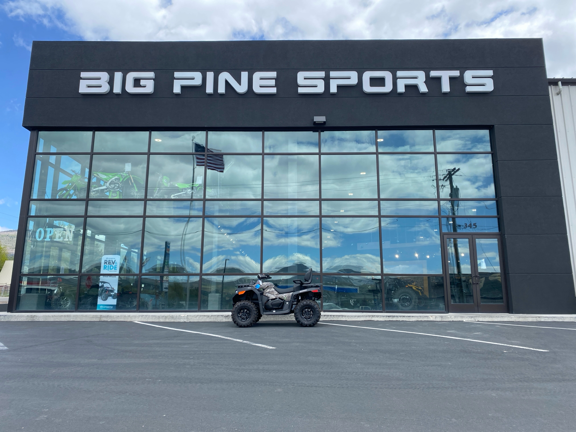2025 CFMOTO CForce 600 Touring in Fairview, Utah - Photo 1