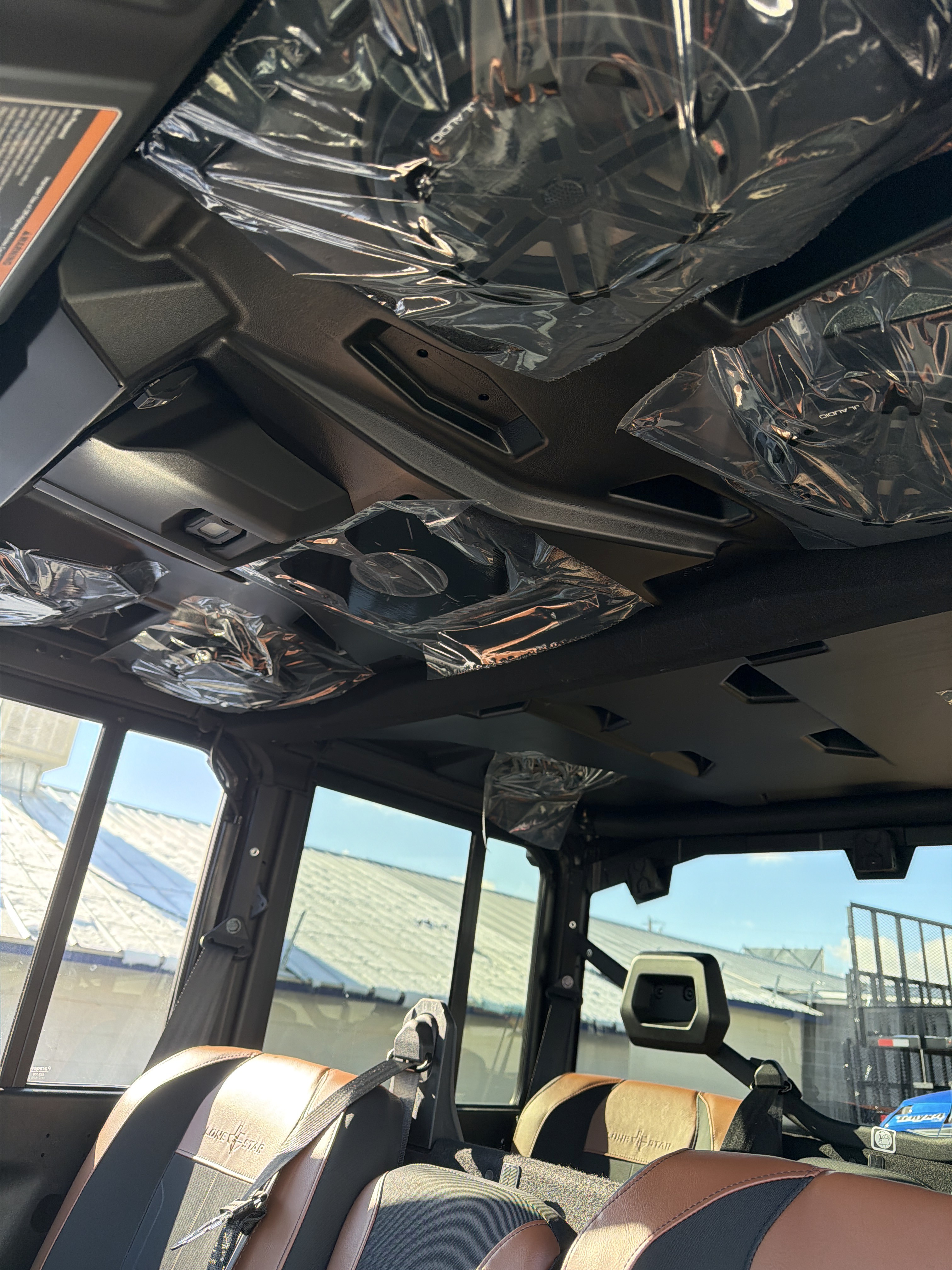 2026 Can-Am Defender MAX Lone Star CAB HD11 in Fairview, Utah - Photo 3