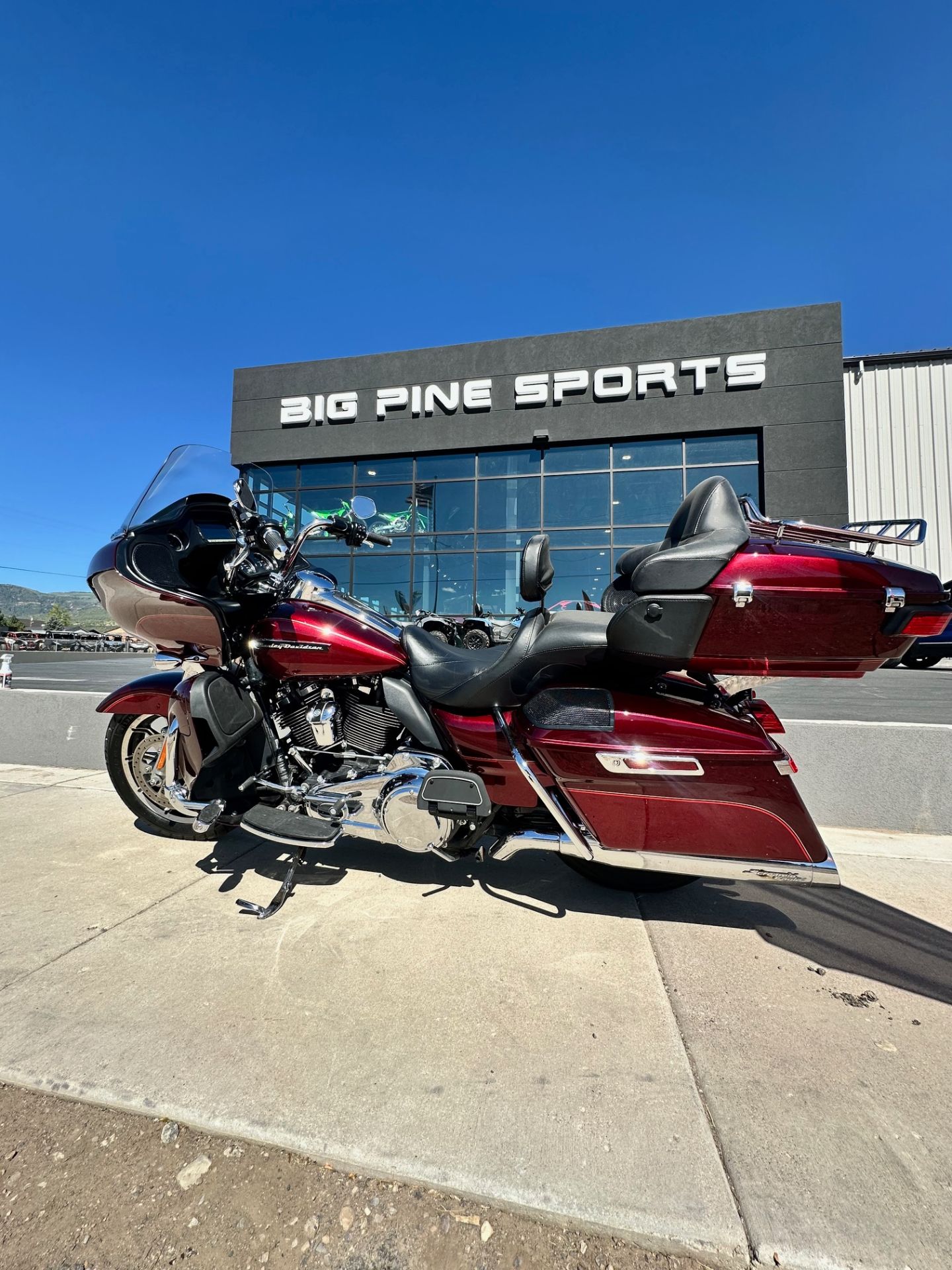 2017 HARLEY DAVIDSON ROAD GLIDE in Fairview, Utah - Photo 2