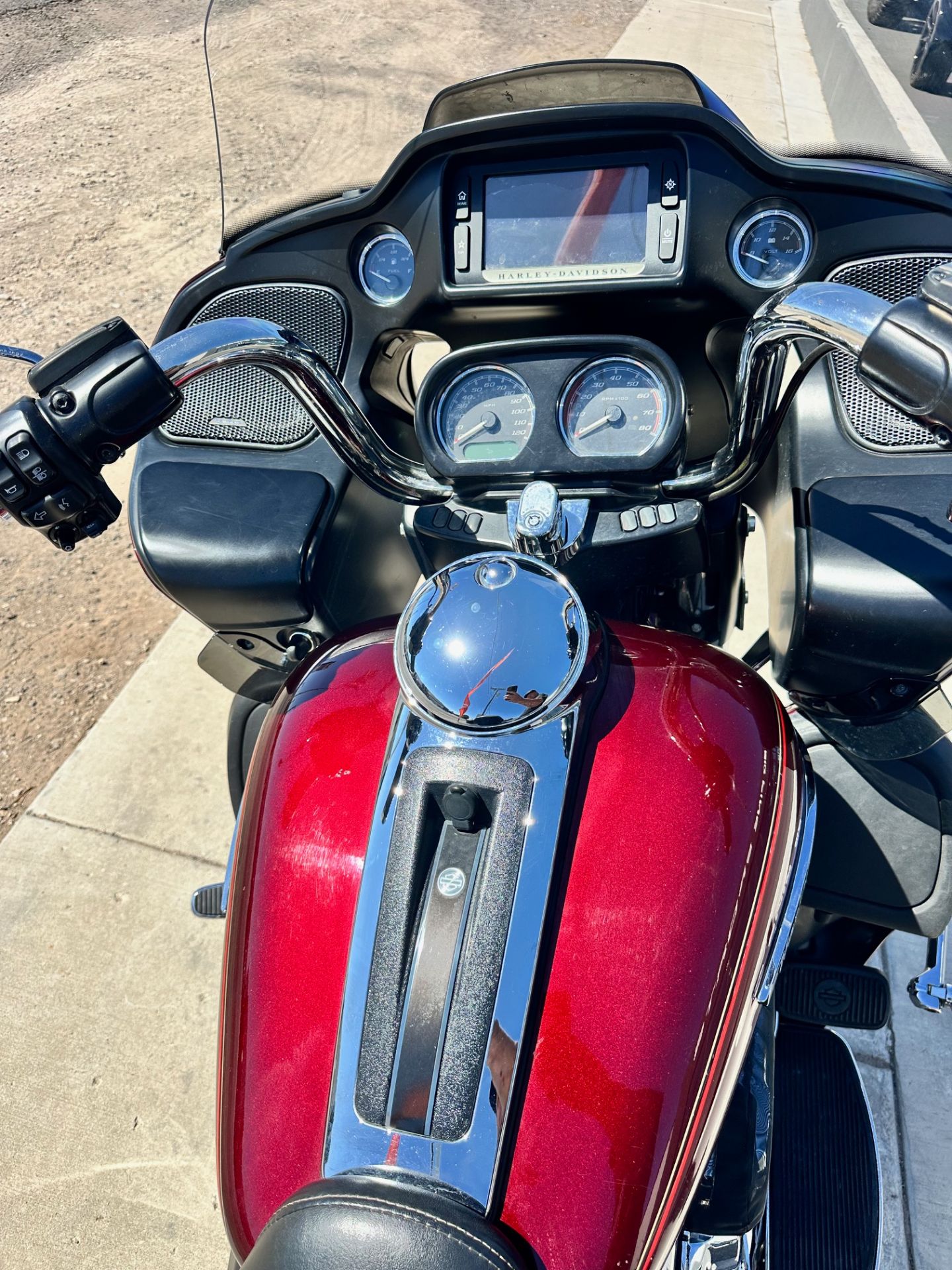 2017 HARLEY DAVIDSON ROAD GLIDE in Fairview, Utah - Photo 5