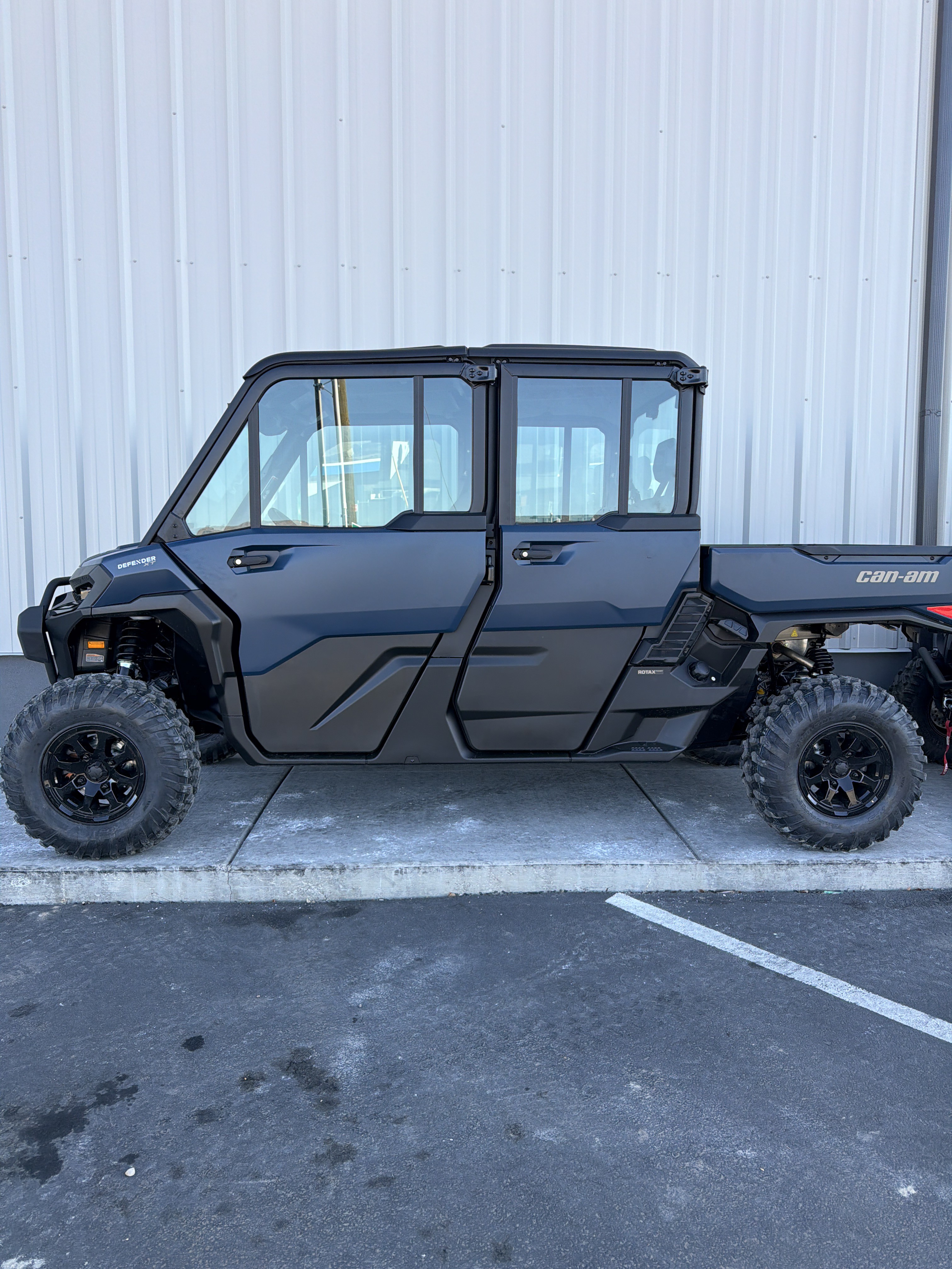 2026 Can-Am Defender MAX XT CAB HD11 in Fairview, Utah - Photo 1