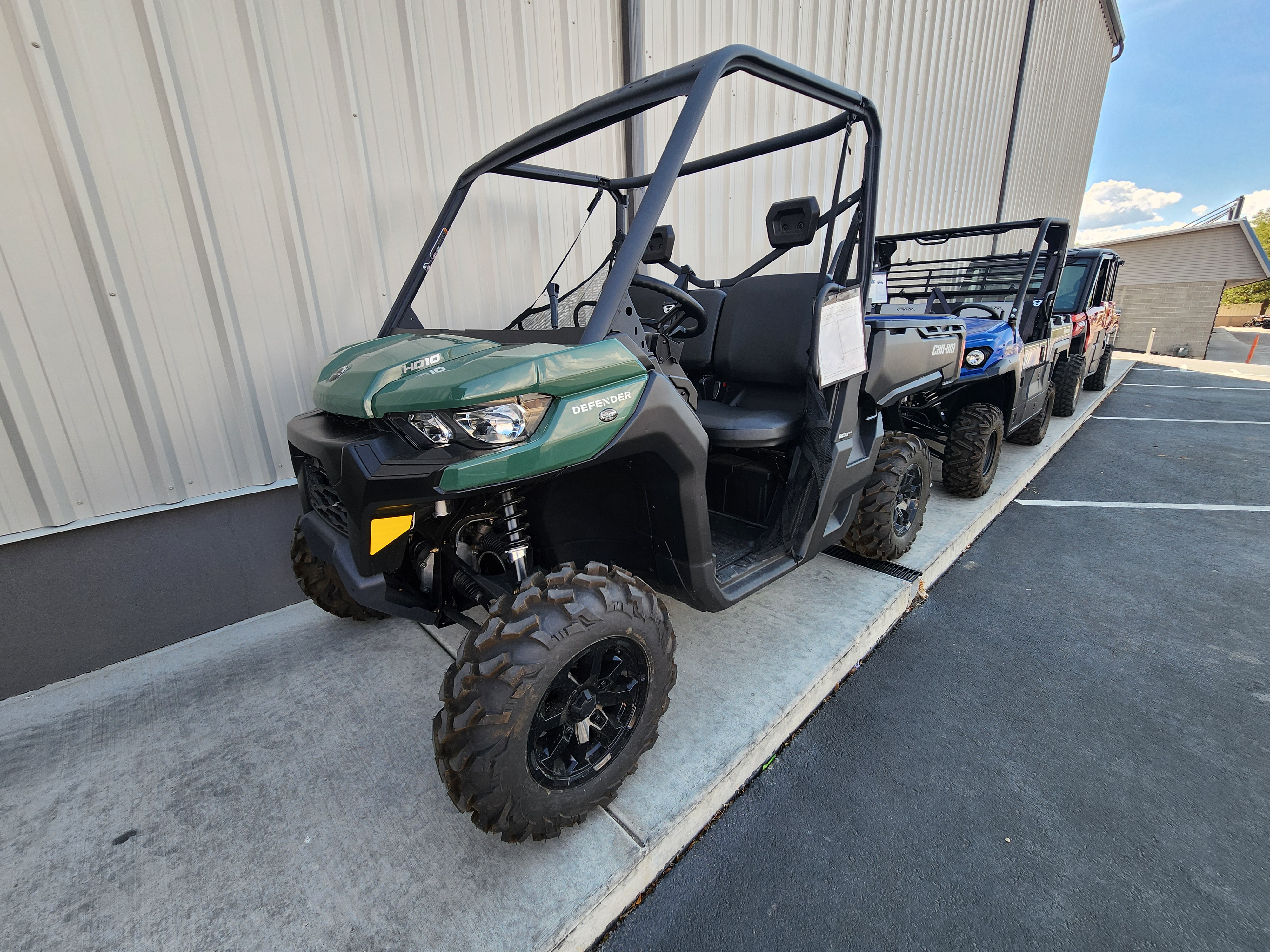 2023 Can-Am Defender DPS HD10 in Fairview, Utah - Photo 2