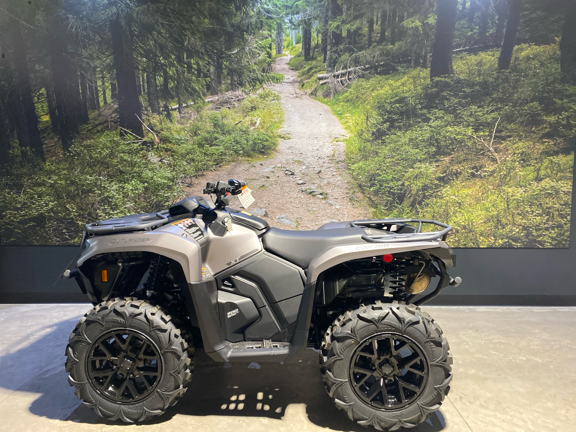 2025 Can-Am Outlander XT 700 in Fairview, Utah - Photo 1