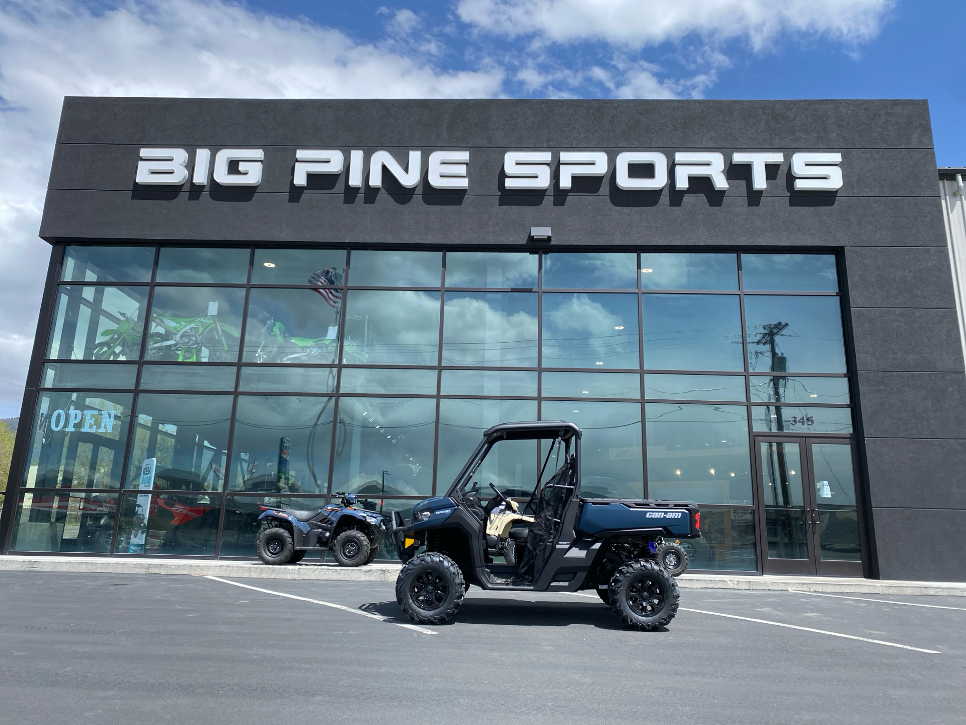 2025 Can-Am Defender XT HD10 in Fairview, Utah - Photo 1