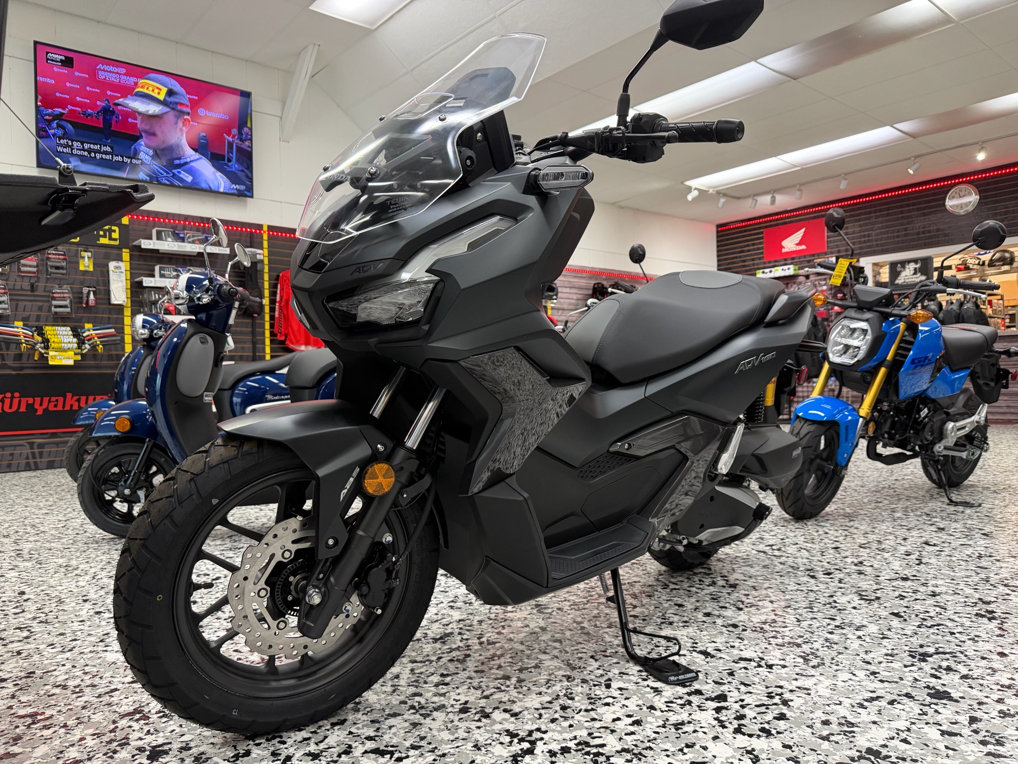 2027 Honda ADV160 4