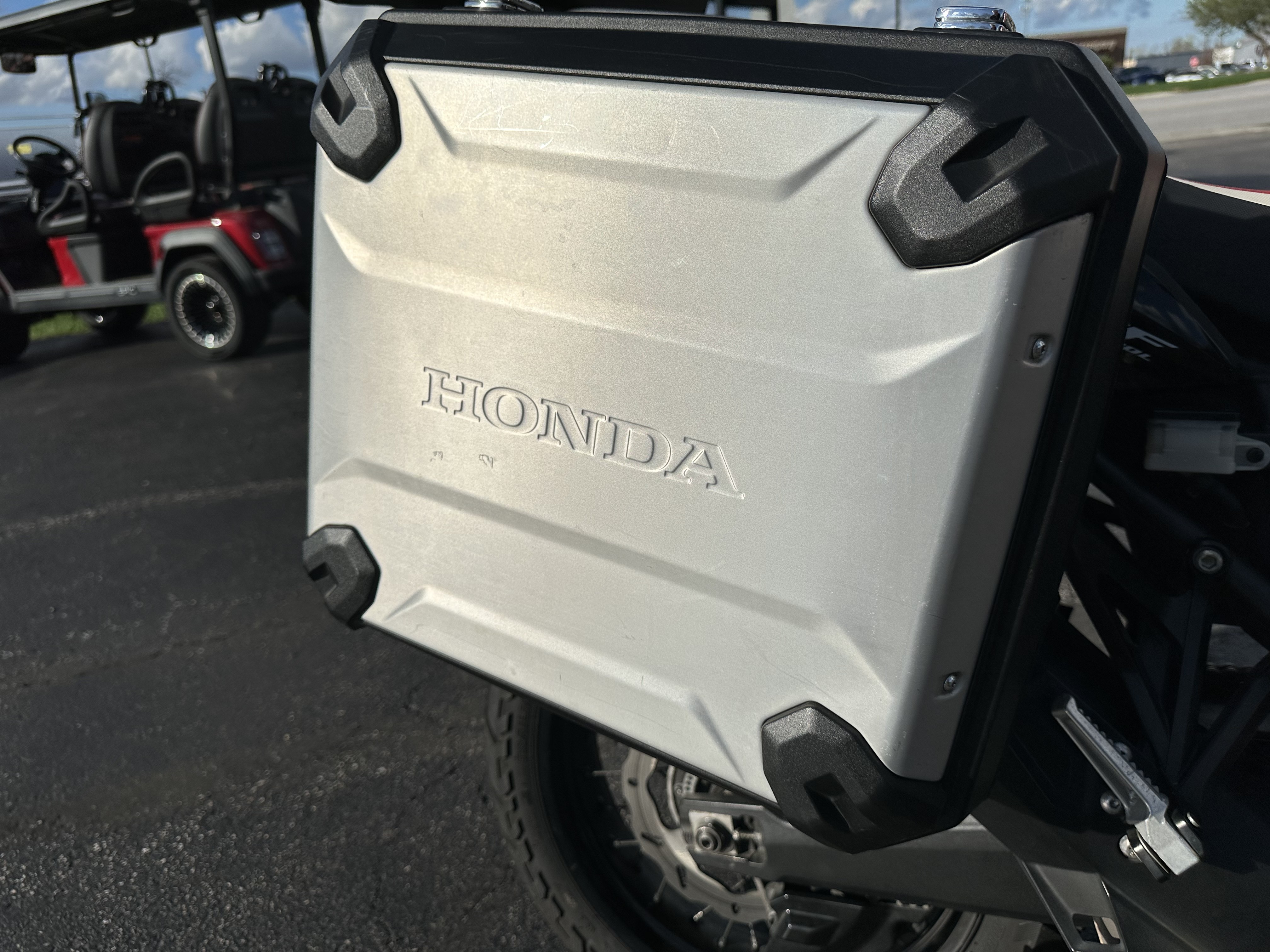 2016 Honda Africa Twin DCT 10