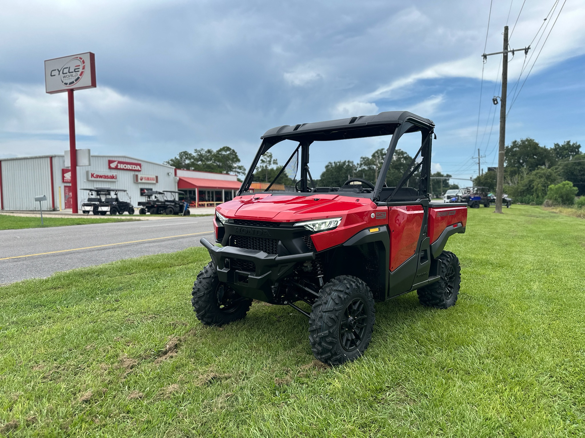 2026 Honda Pioneer 1000 Deluxe 1