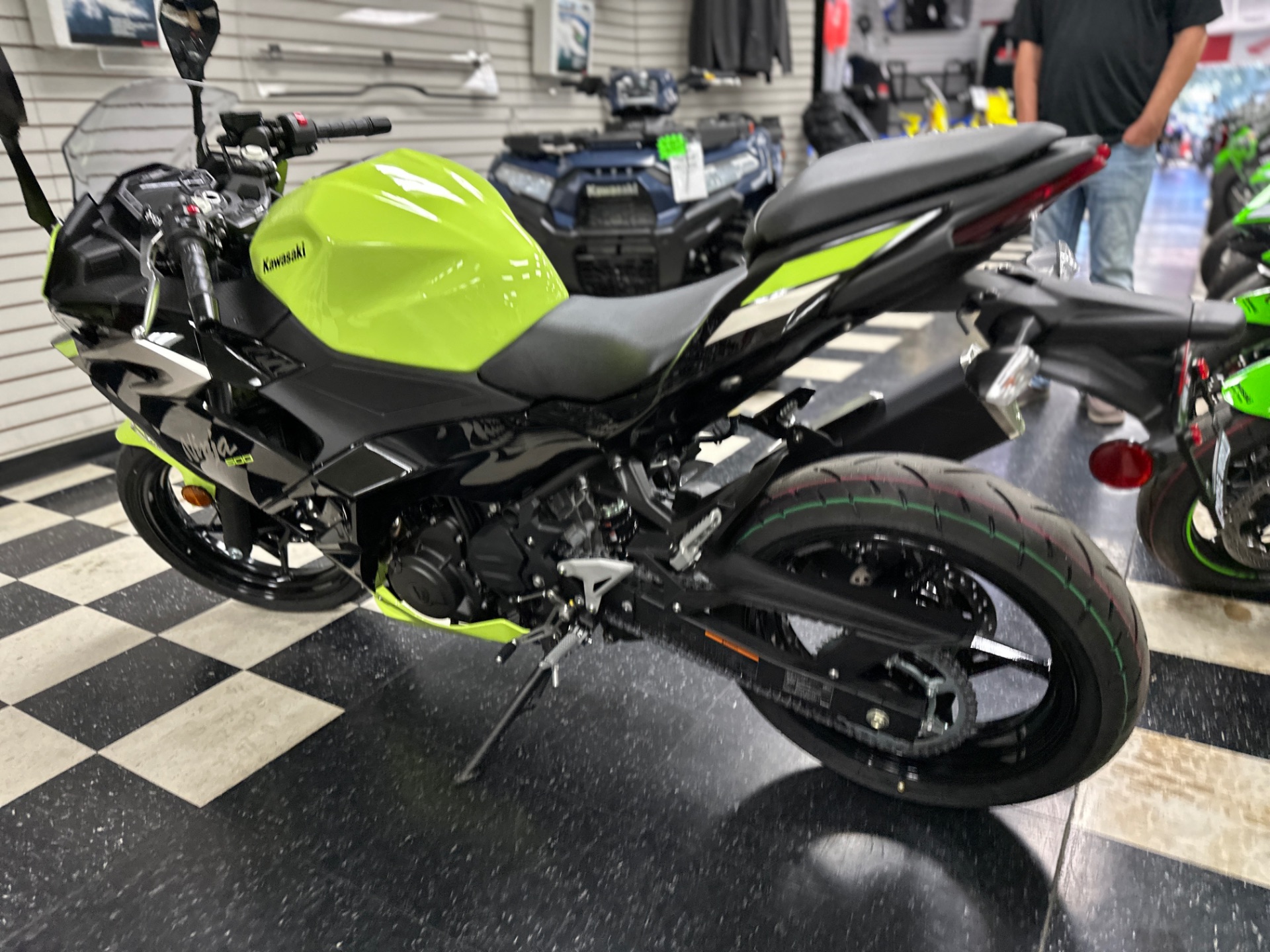 2026 Kawasaki Ninja® 650 ABS 2
