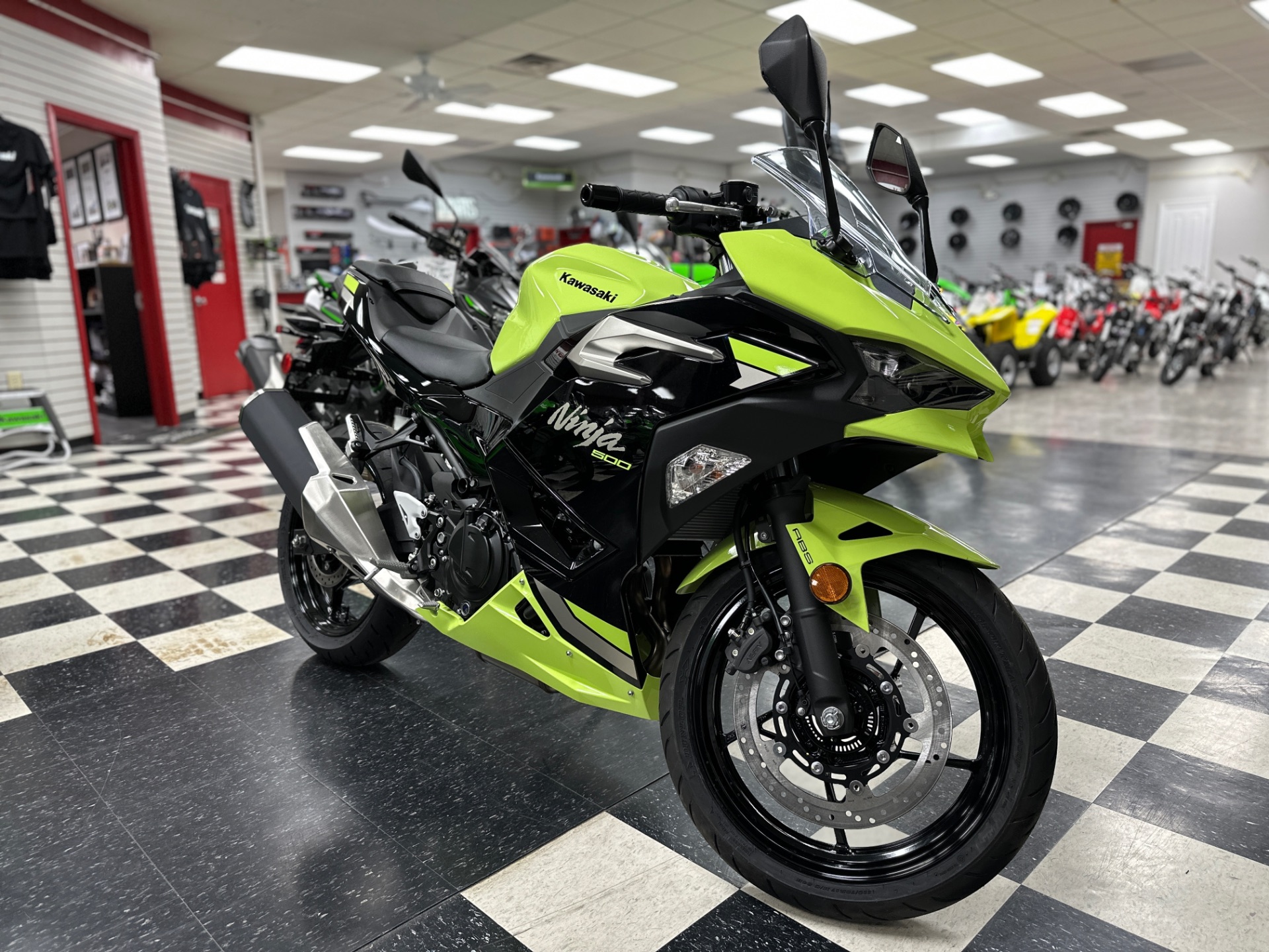 2026 Kawasaki Ninja® 650 ABS 1