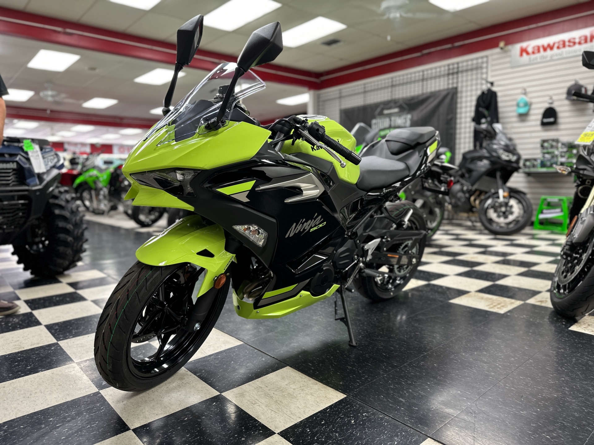 2026 Kawasaki Ninja® 650 ABS 5
