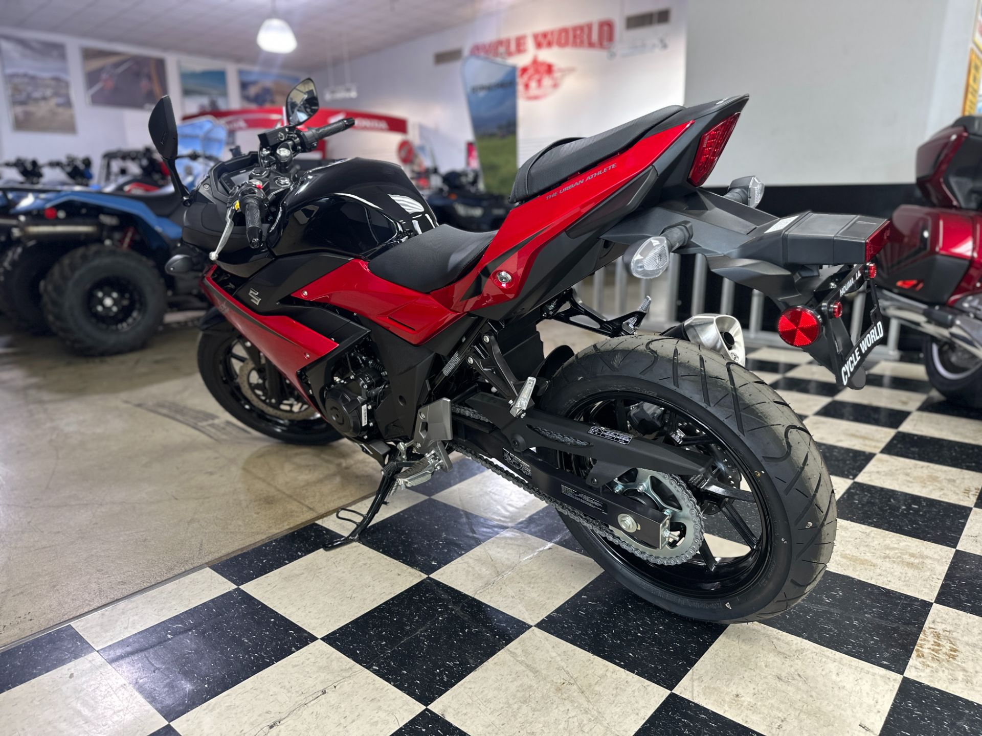 2025 Suzuki GSX250R ABS 3