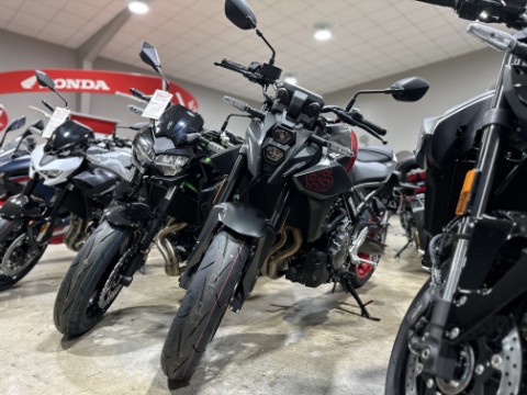 2026 Suzuki GSX-8S — photo 1 of 3
