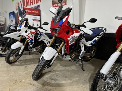 2026 Honda Africa Twin Adventure Sports ES DCT — photo 1 of 8