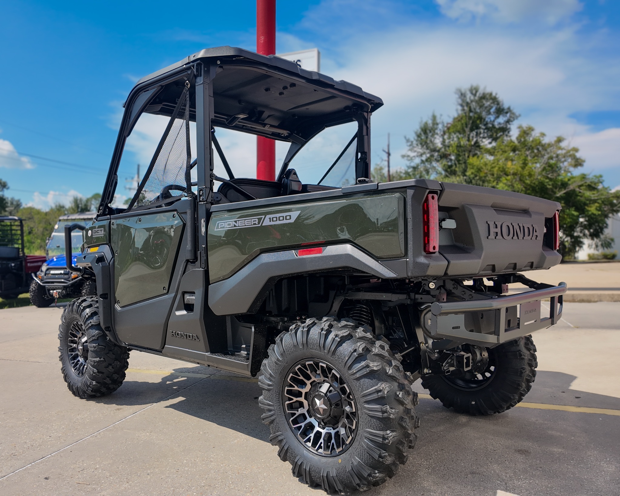 2026 Honda Pioneer 1000 Deluxe 4