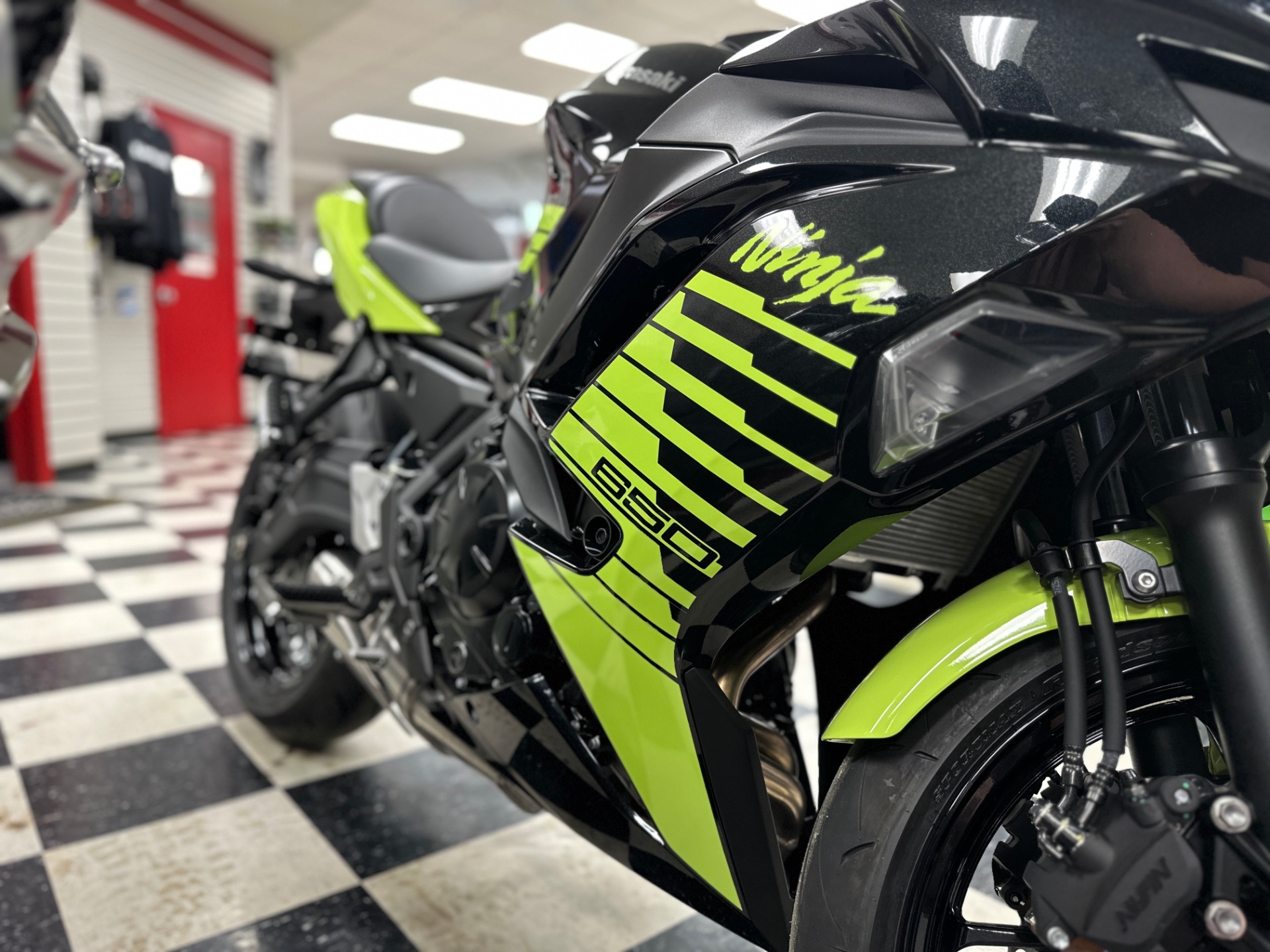 2026 Kawasaki Ninja® 650 ABS 3