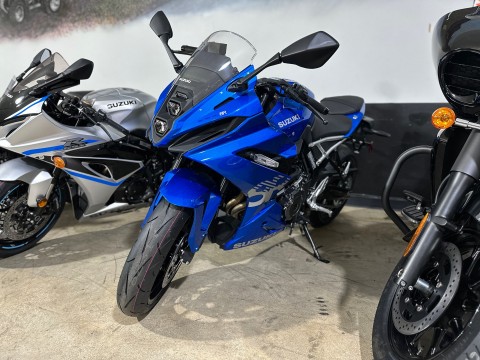 2026 Suzuki GSX-8R — photo 1 of 10