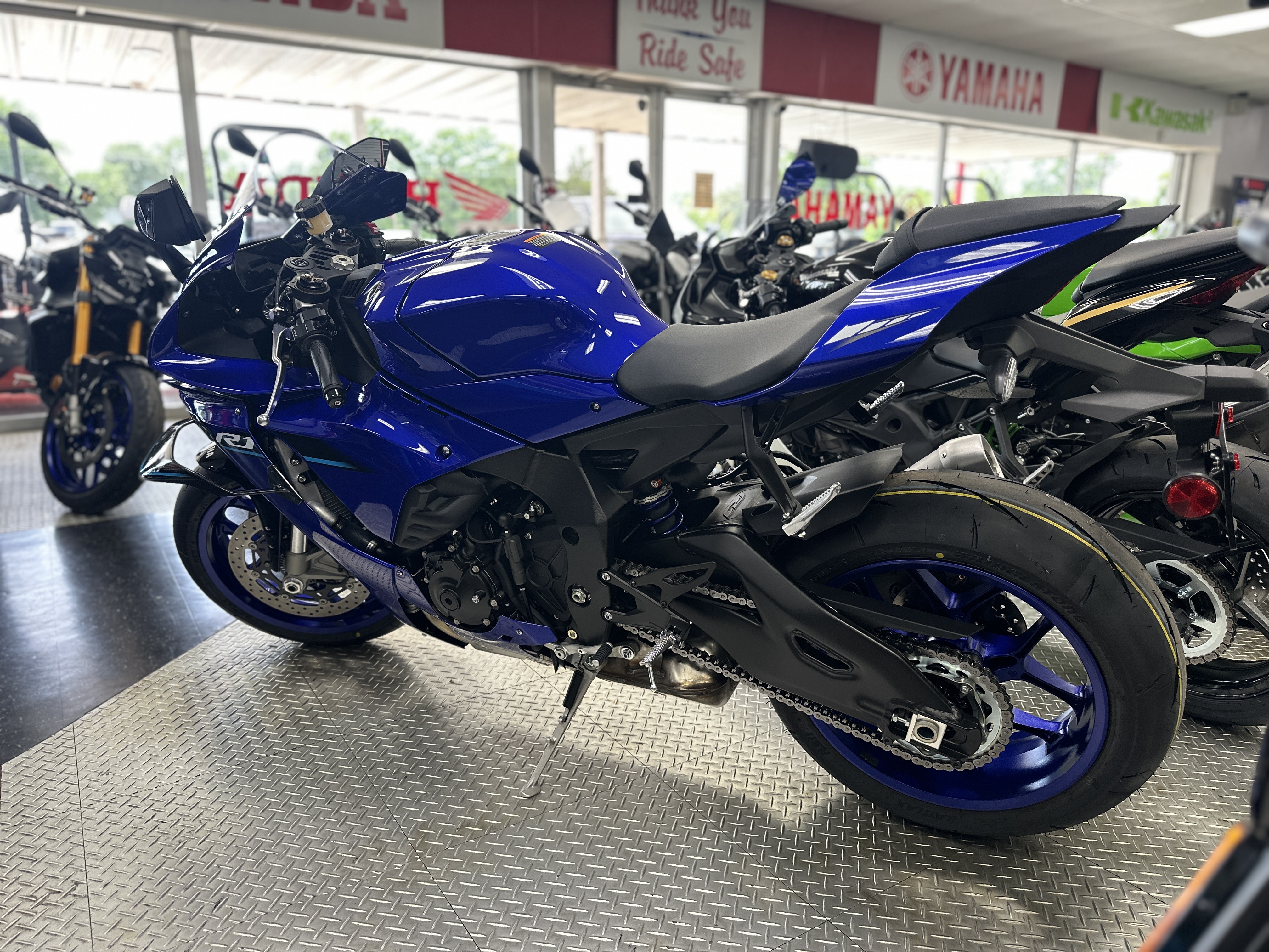 2026 Yamaha YZF-R1 3