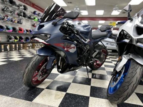 2027 Kawasaki Ninja ZX-6R — photo 1 of 7