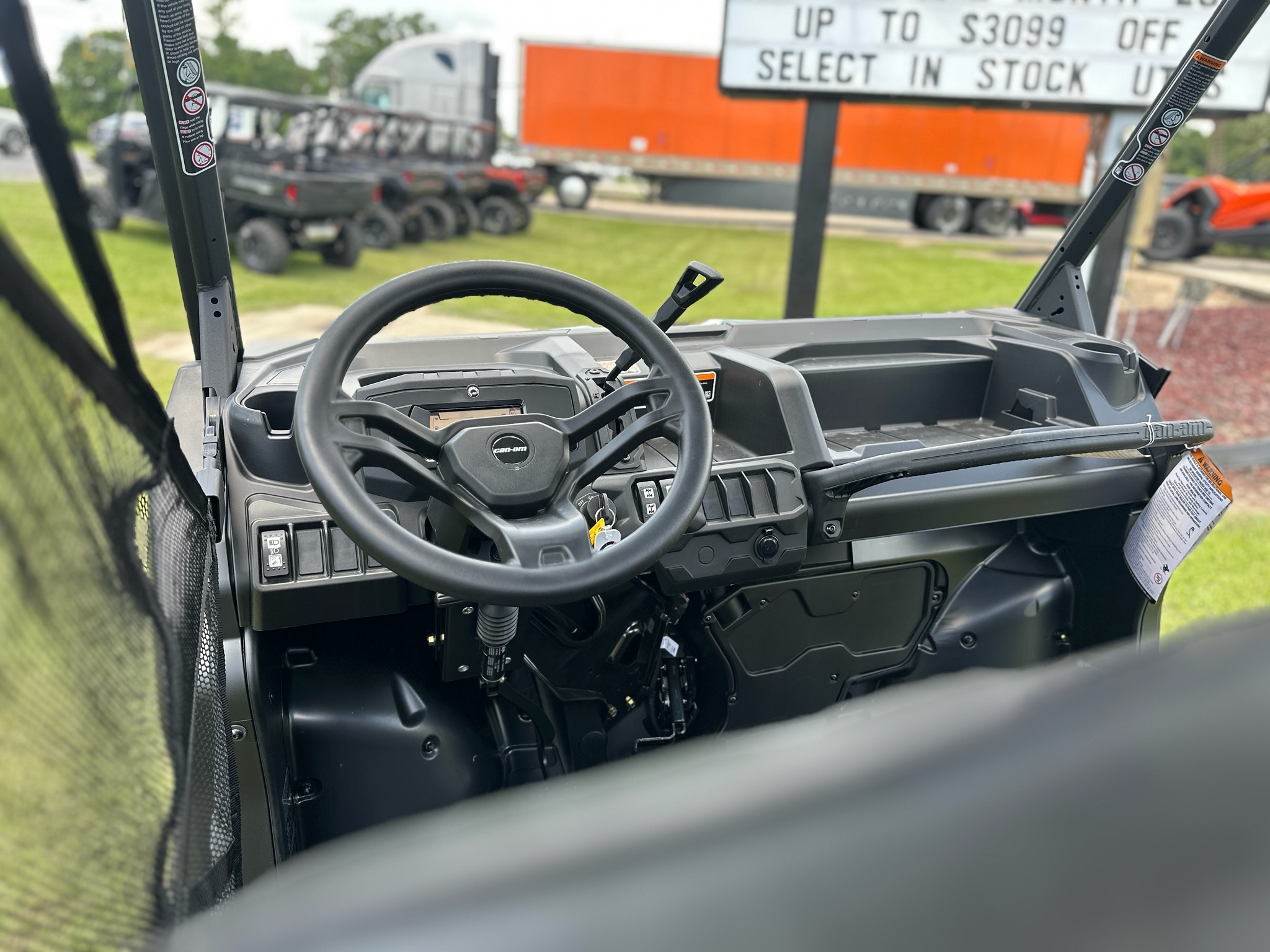 2026 Can-Am™ Defender HD7 3