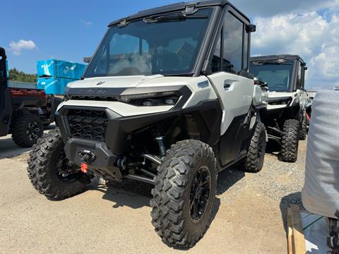 2027 Can-Am Defender XU Limited HD11 — photo 1 of 8