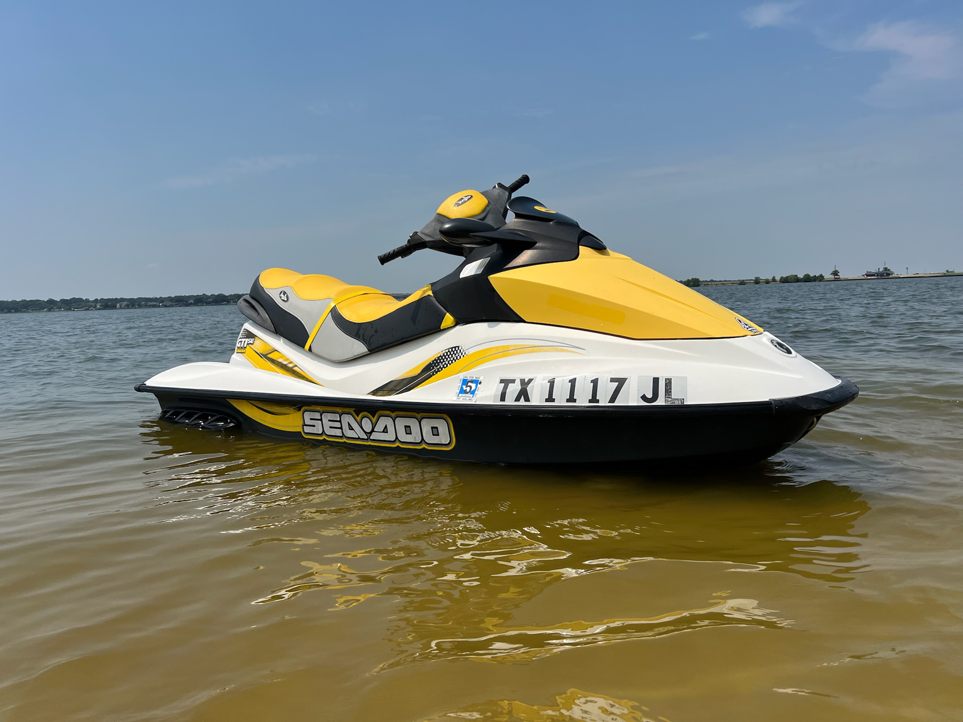 僅か4118ショット ペンタックス Q10 ボディ イエロー ホワイト 僅か4118ショット ペンタックス Q10 ボディ イエロー ホワイト