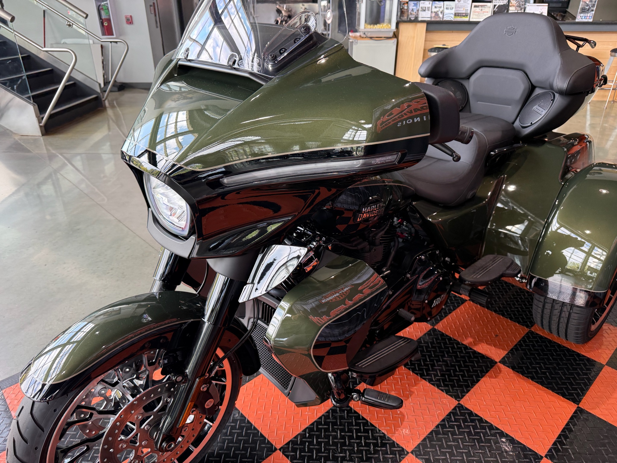 2026 Harley-Davidson Street Glide® 3 Limited 5