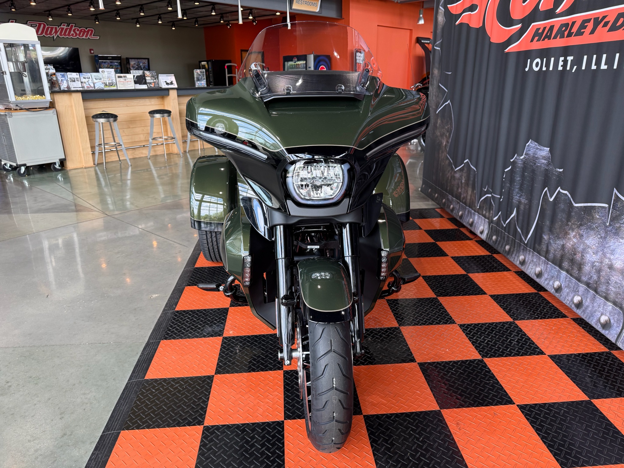 2026 Harley-Davidson Street Glide® 3 Limited 6