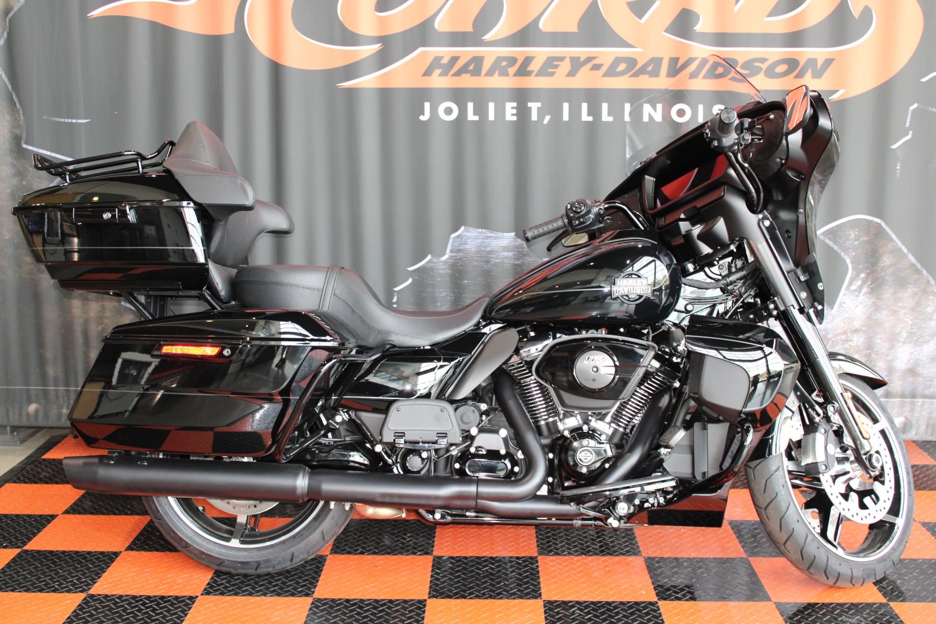 2025 Harley-Davidson Street Glide® Ultra 2
