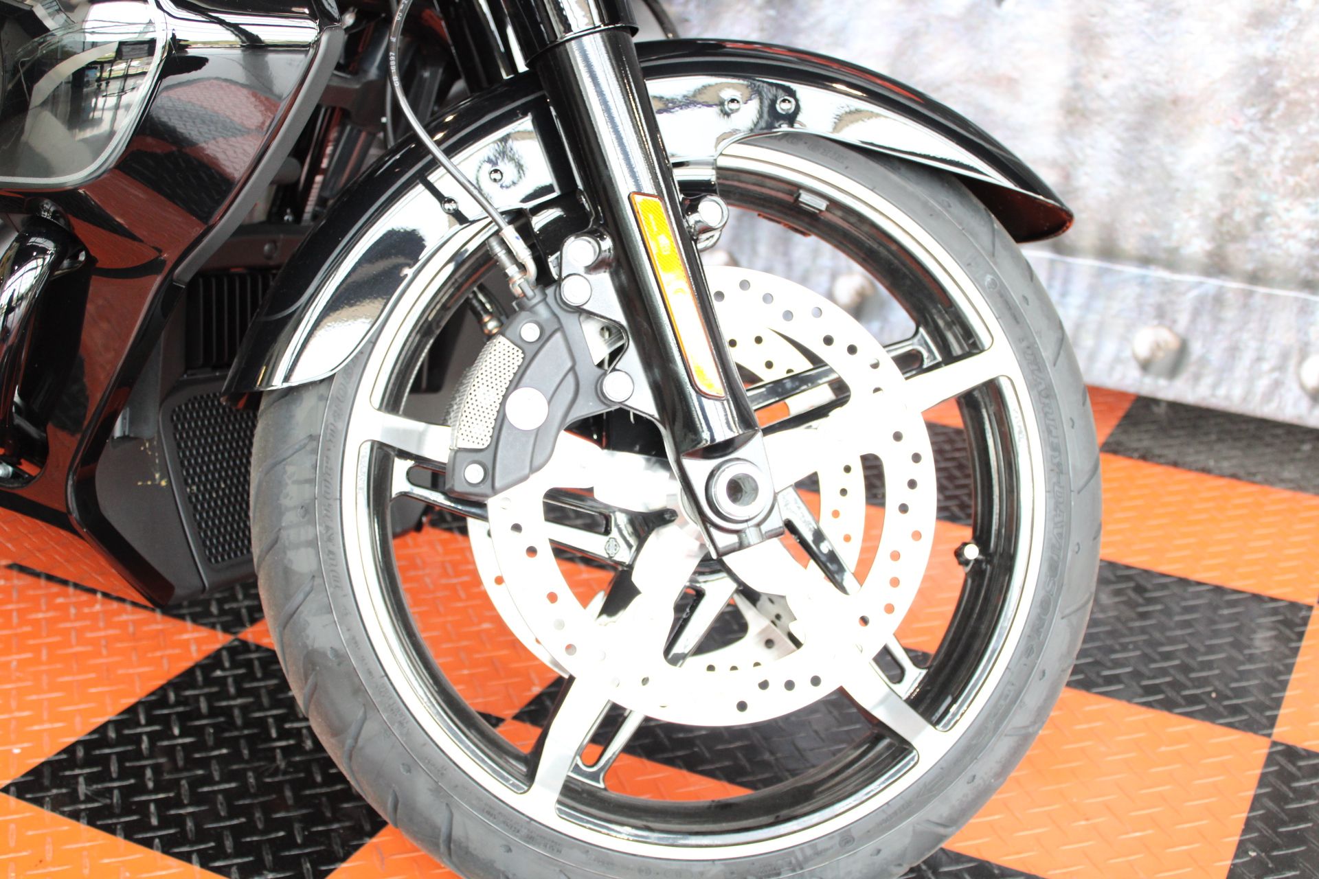 2025 Harley-Davidson Street Glide® Ultra 4