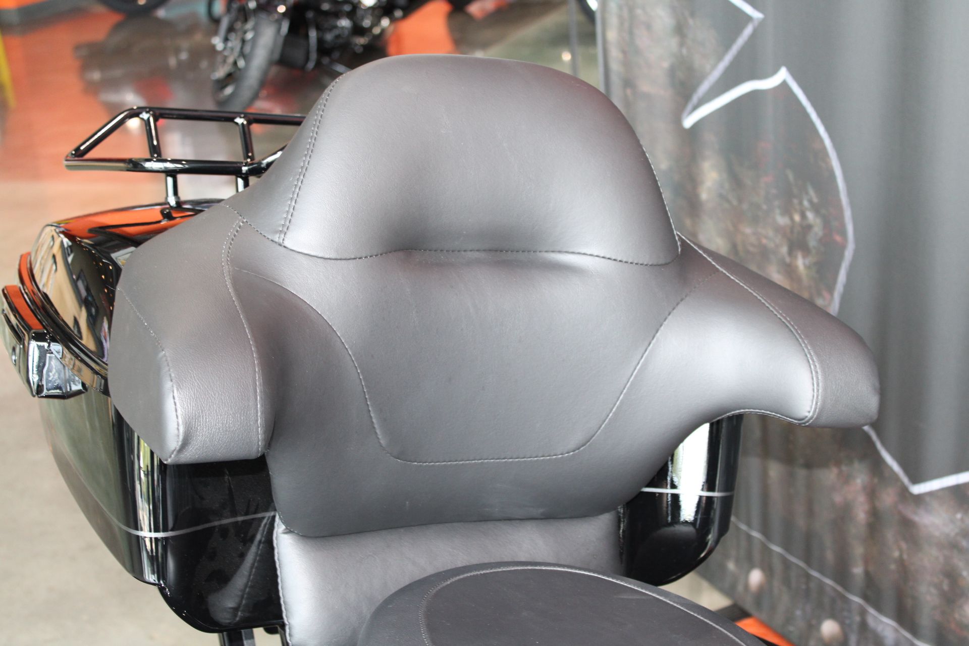 2025 Harley-Davidson Street Glide® Ultra 11