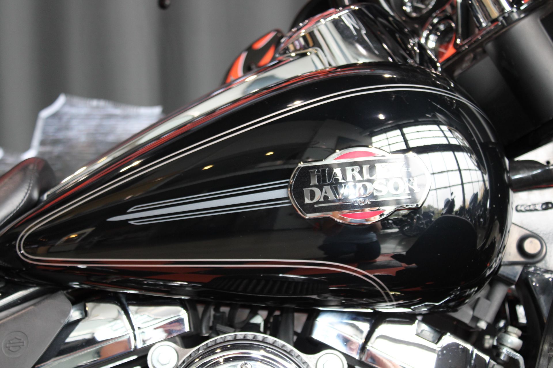 2008 Harley-Davidson Ultra Classic® Electra Glide® in Shorewood, Illinois - Photo 5