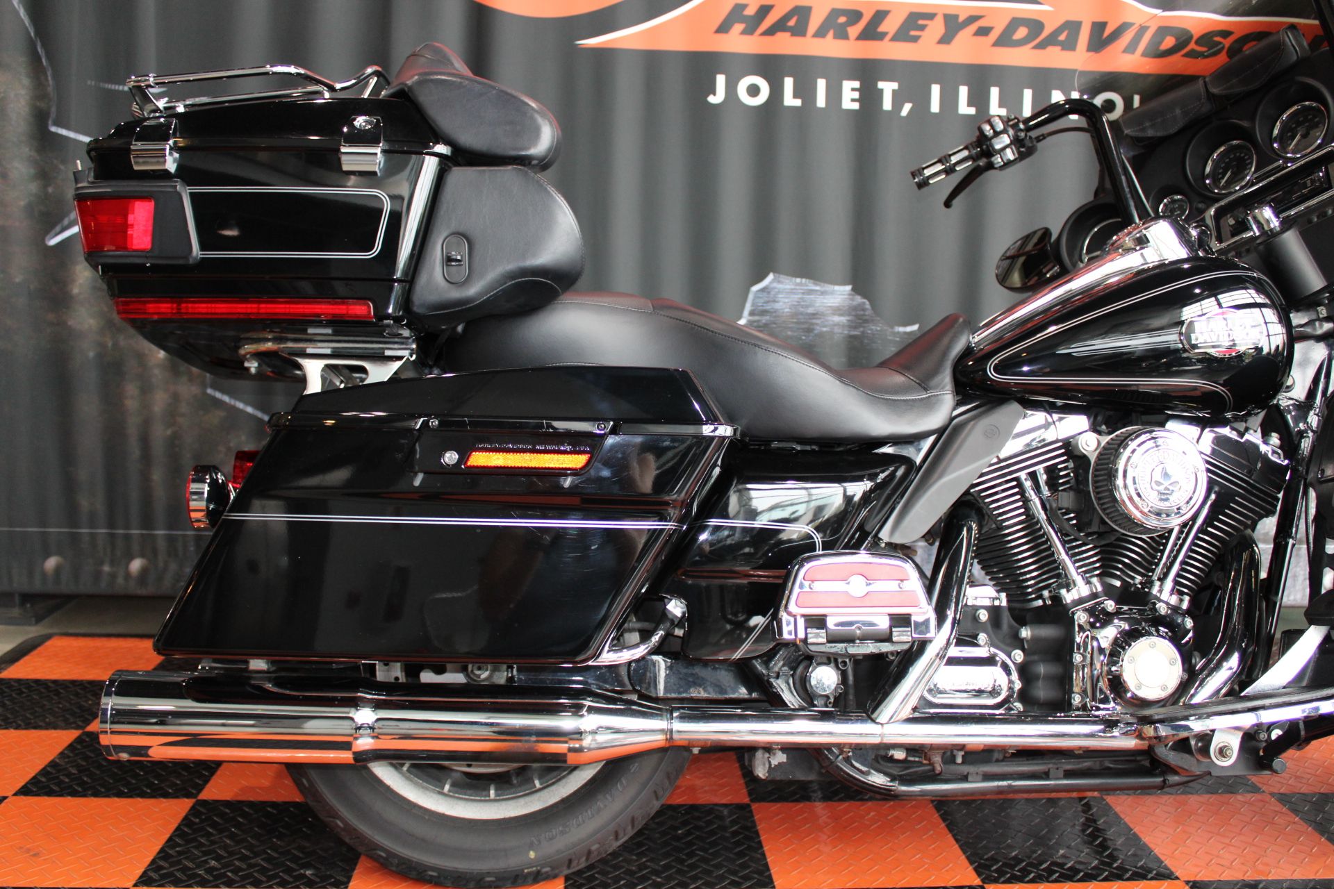 2008 Harley-Davidson Ultra Classic® Electra Glide® in Shorewood, Illinois - Photo 16