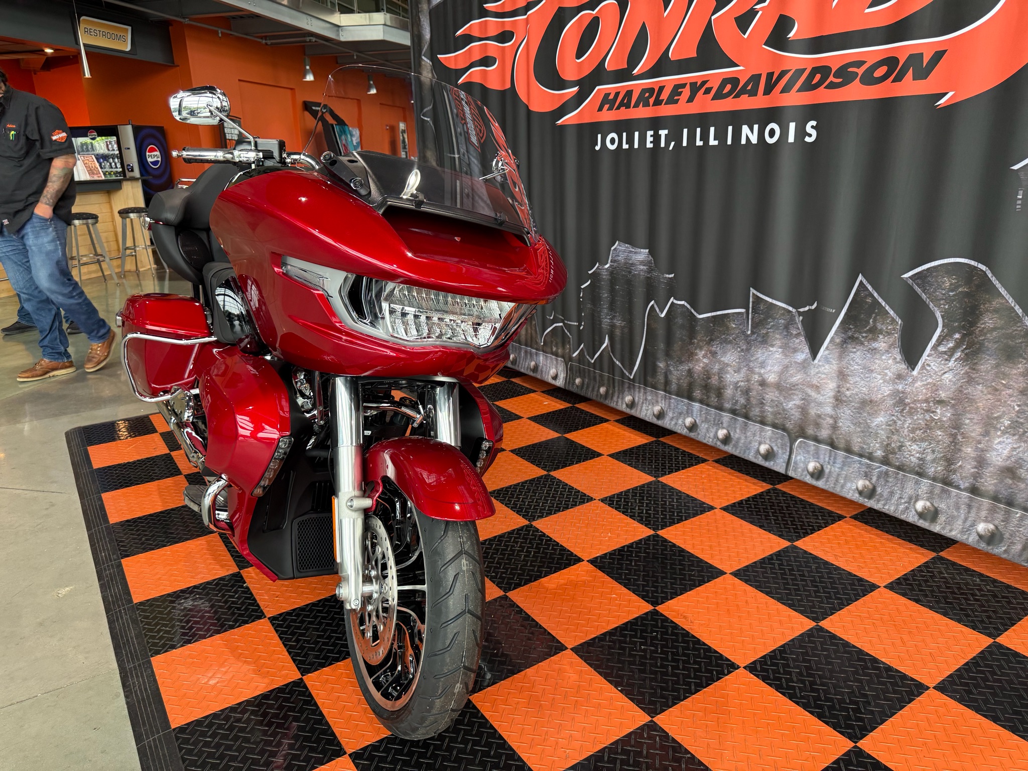 2026 Harley-Davidson Road Glide® Limited 7