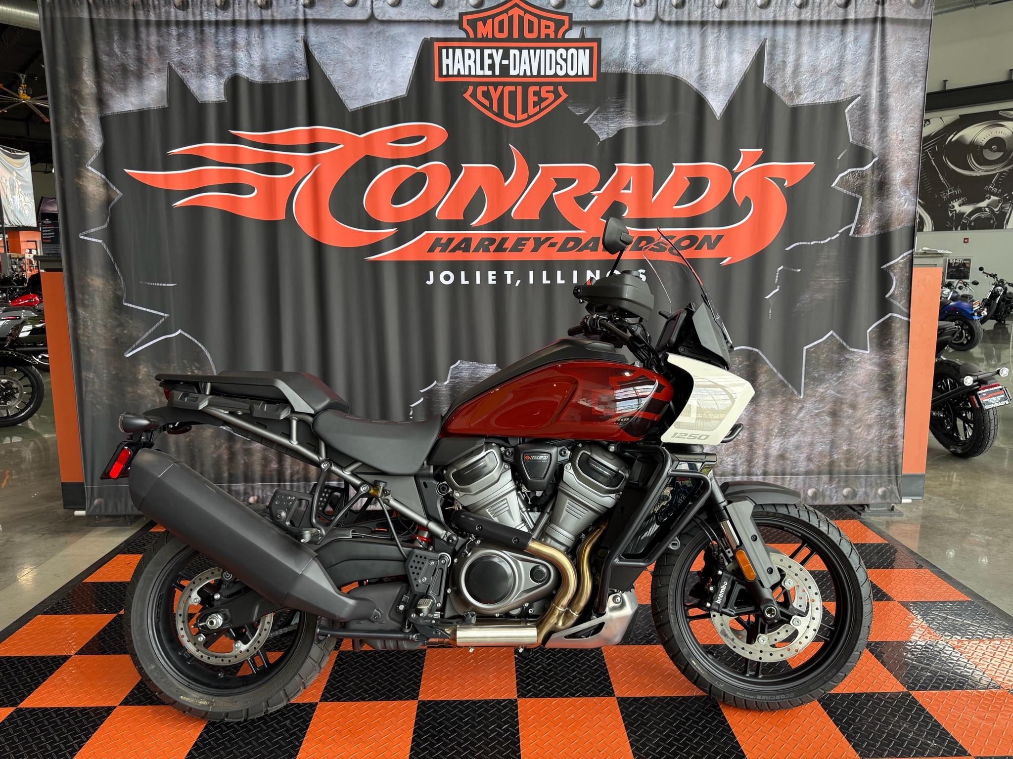 2024 Harley-Davidson Pan America® 1250 Special 1