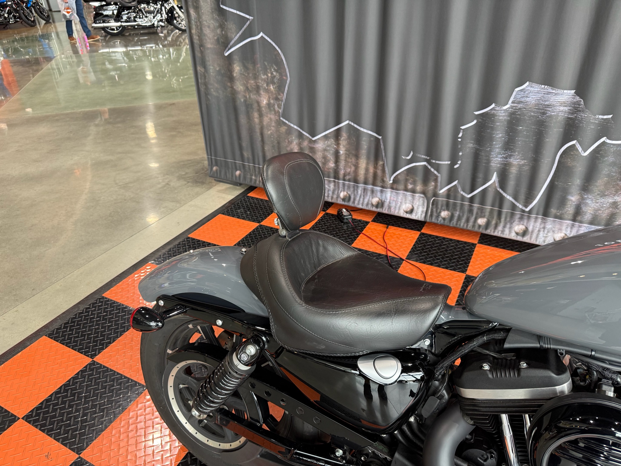 2022 Harley-Davidson Iron 883 4