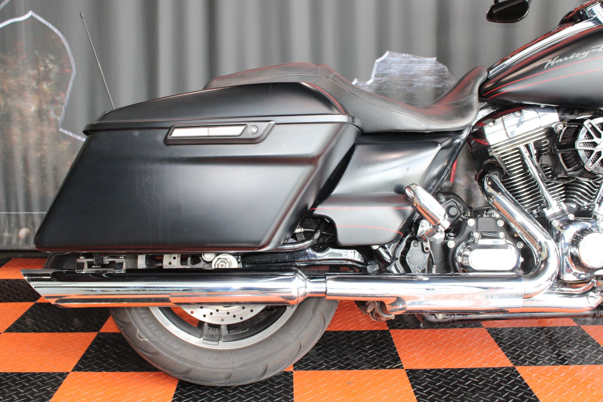 Harley-Davidson バイクシート ブラック　25301 25302 Harley-Davidson バイクシート ブラック 25301 25302 パーツ