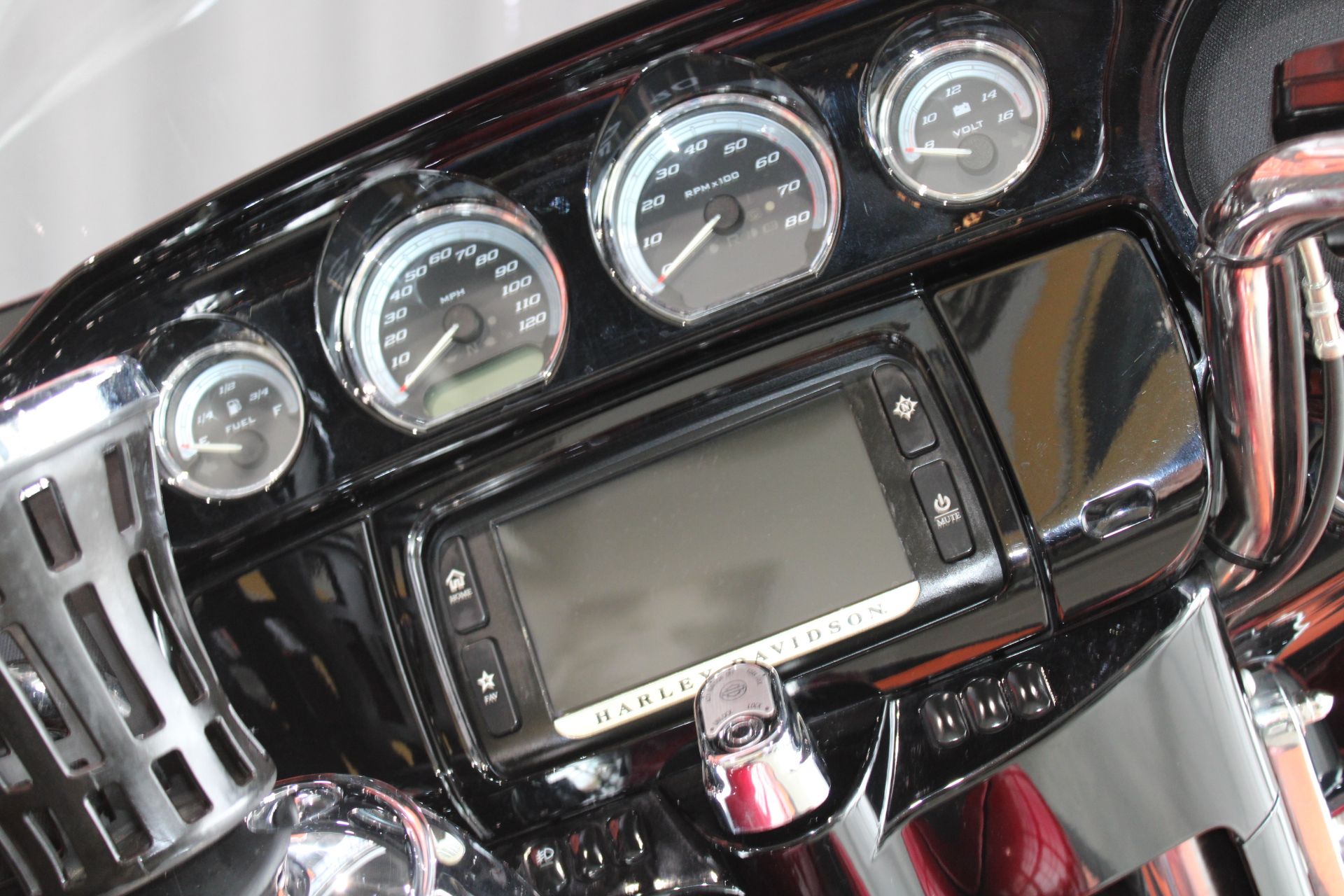 2017 Harley-Davidson Electra Glide Ultra Limited 12