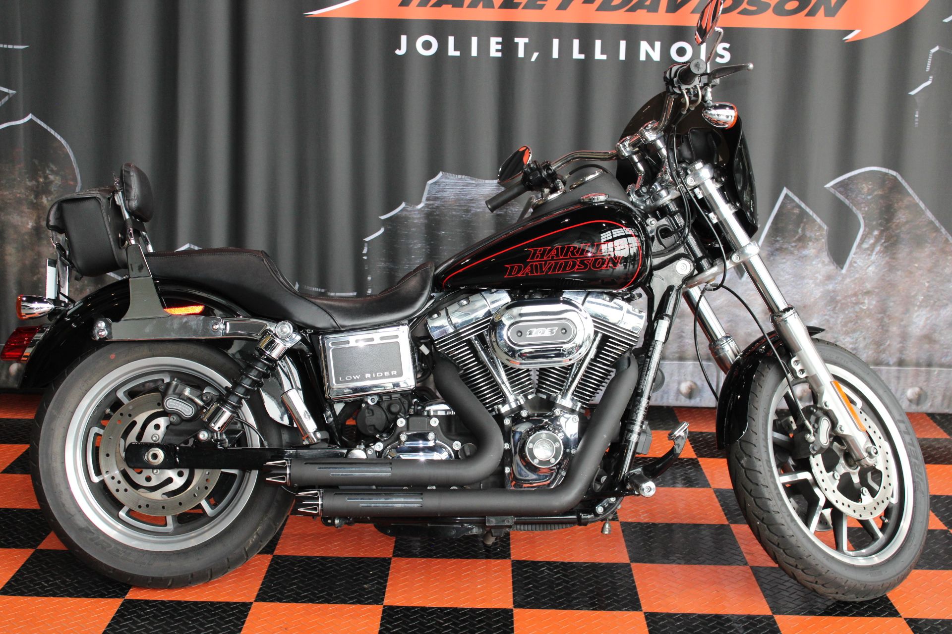 Certified Pre-Owned 2017 Harley-Davidson Low Rider® Vivid
