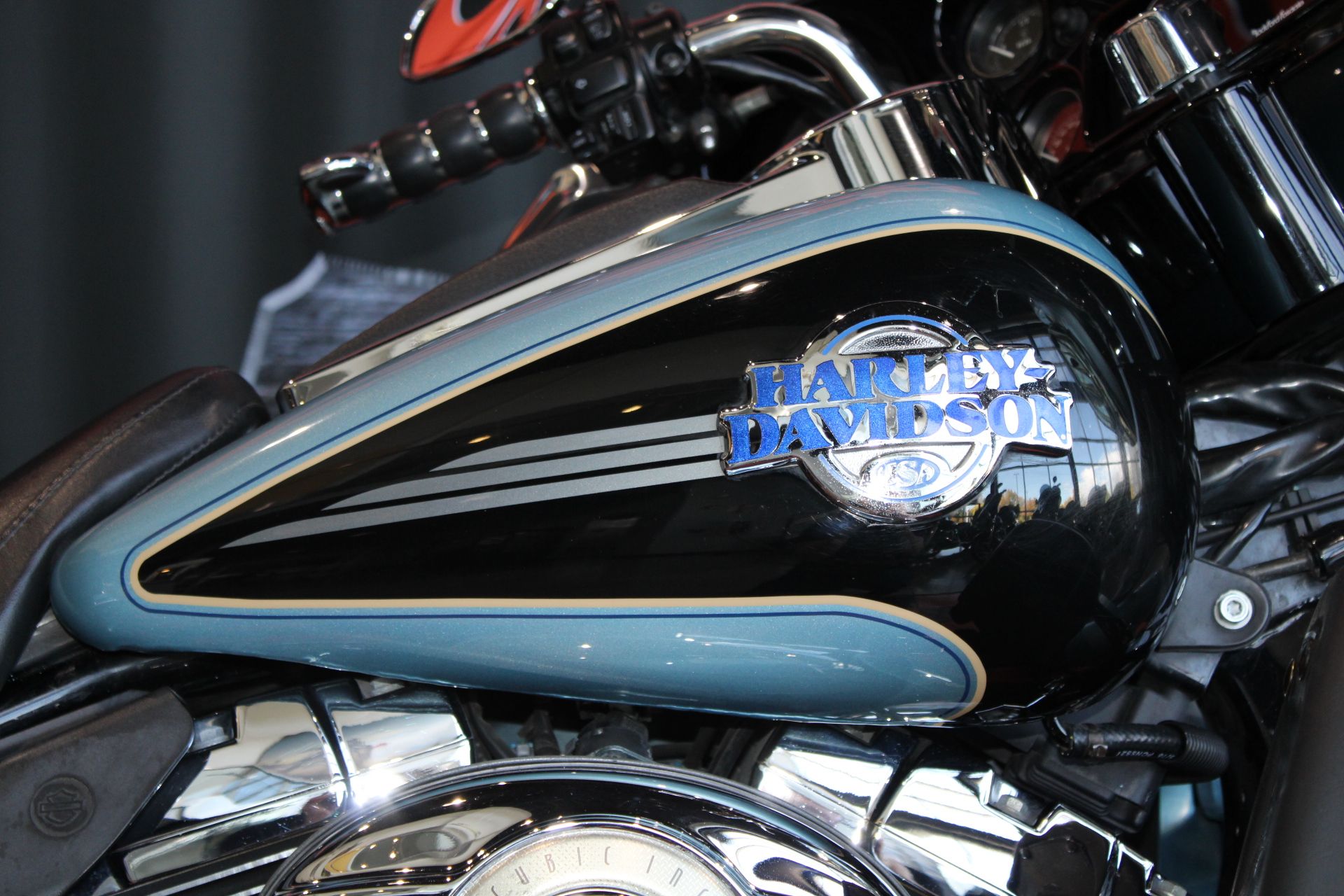 2007 Harley-Davidson FLHTCU Ultra Classic® Electra Glide® Patriot Special Edition in Shorewood, Illinois - Photo 5