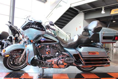 2007 Harley-Davidson FLHTCU Ultra Classic® Electra Glide® Patriot Special Edition in Shorewood, Illinois - Photo 22